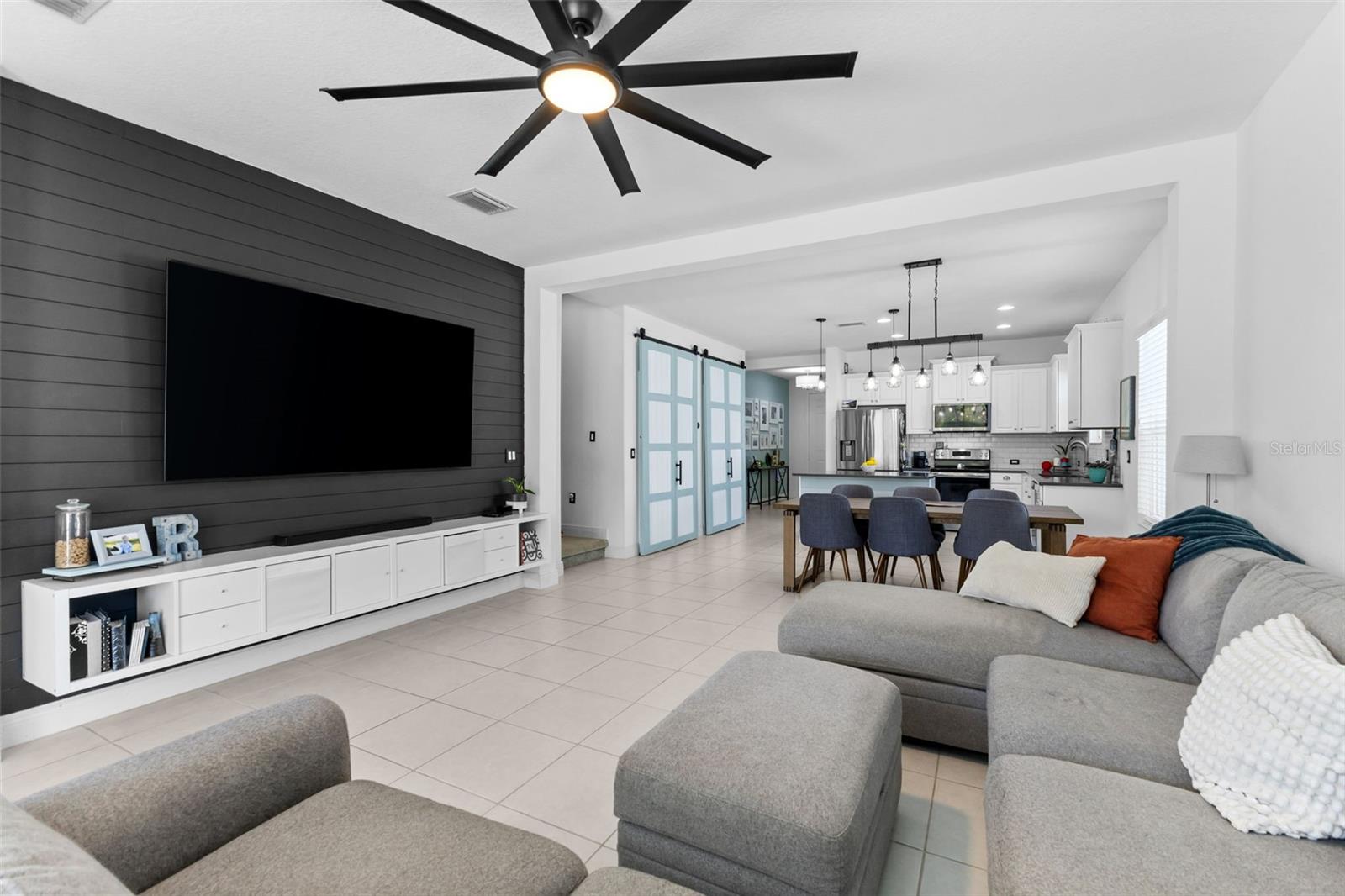 1316 THORNBURY DR
