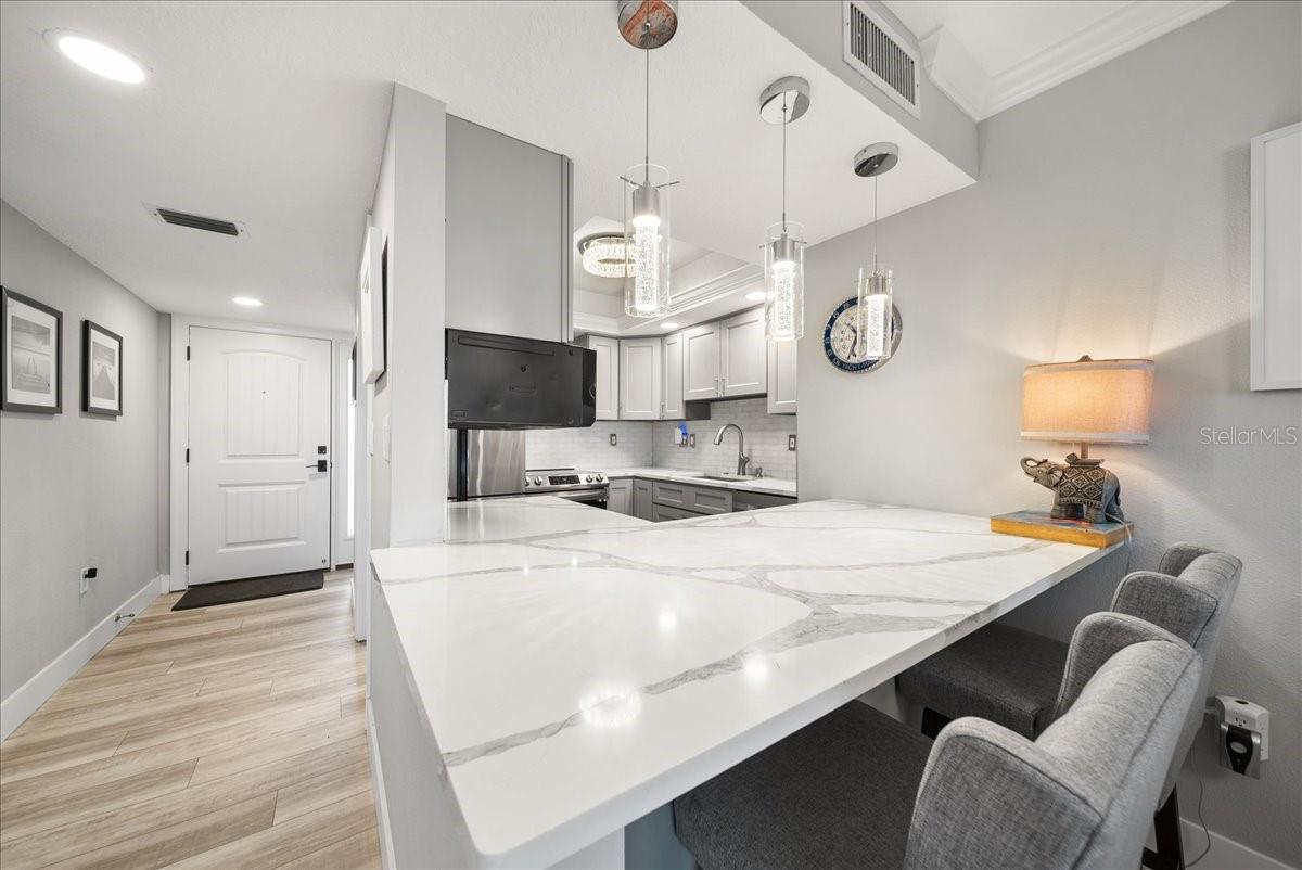 8750 MIDNIGHT PASS RD #501