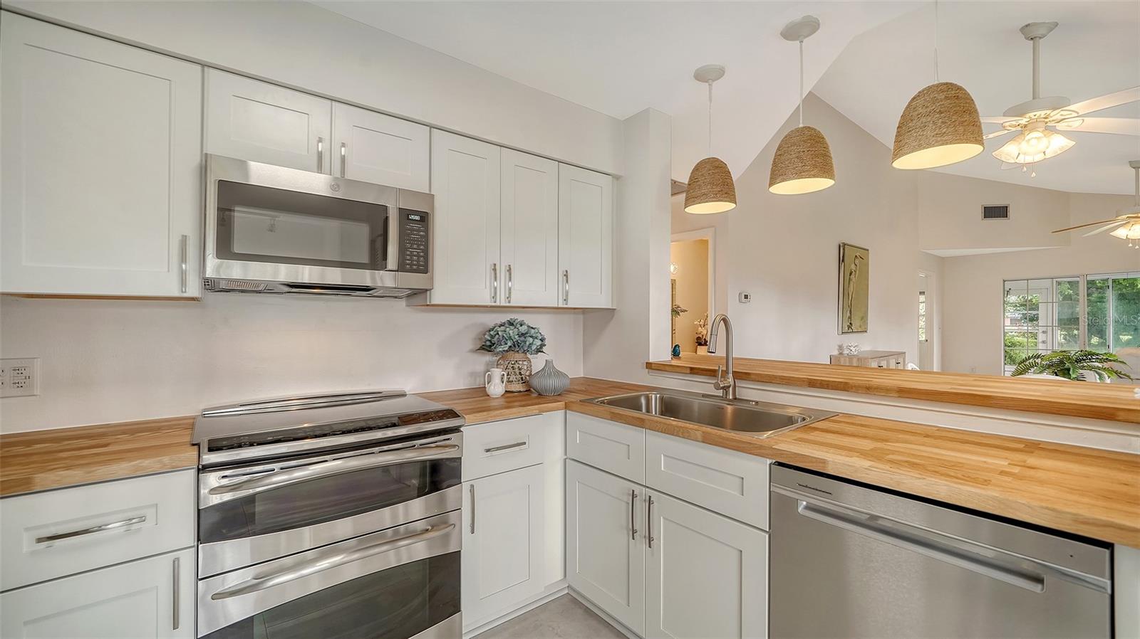 6467 CARRINGTON CIR #43