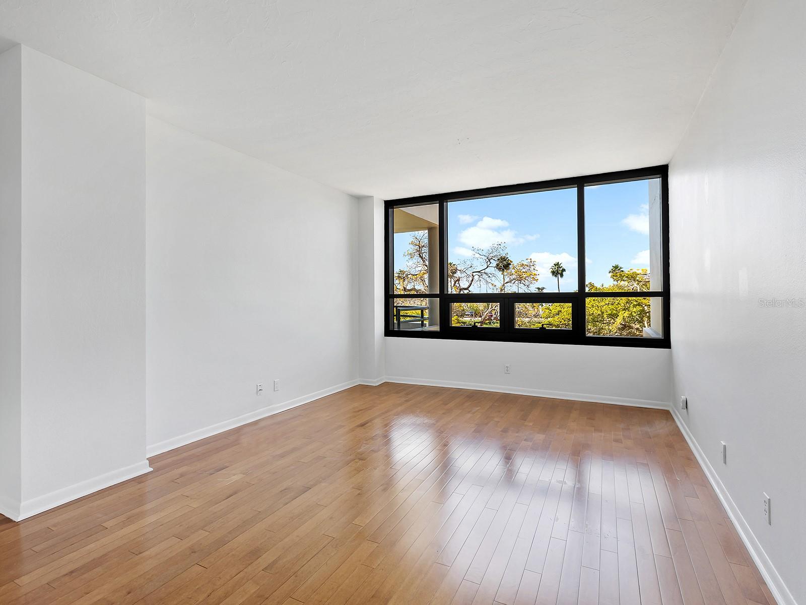 1255 N GULFSTREAM AVE #205