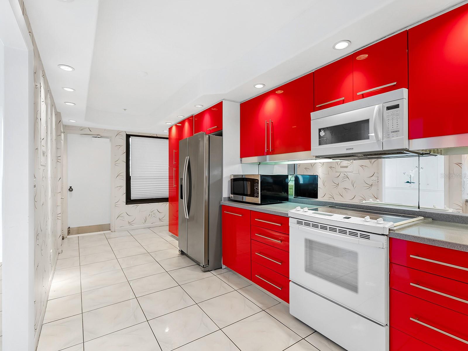 1255 N GULFSTREAM AVE #205