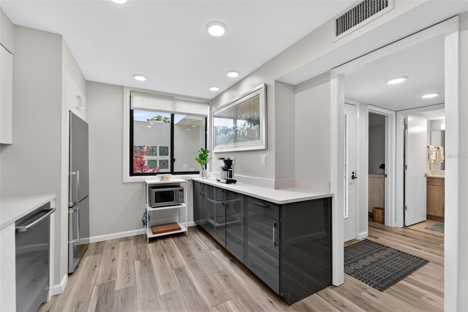 828 BAYPORT WAY #828