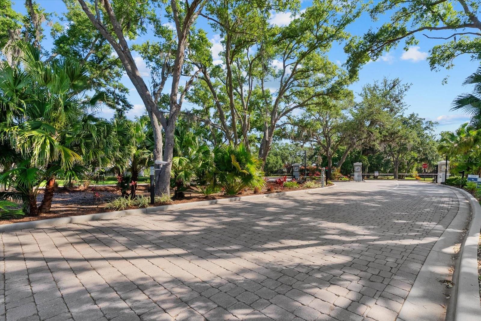 7526 RIDGELAKE CIR