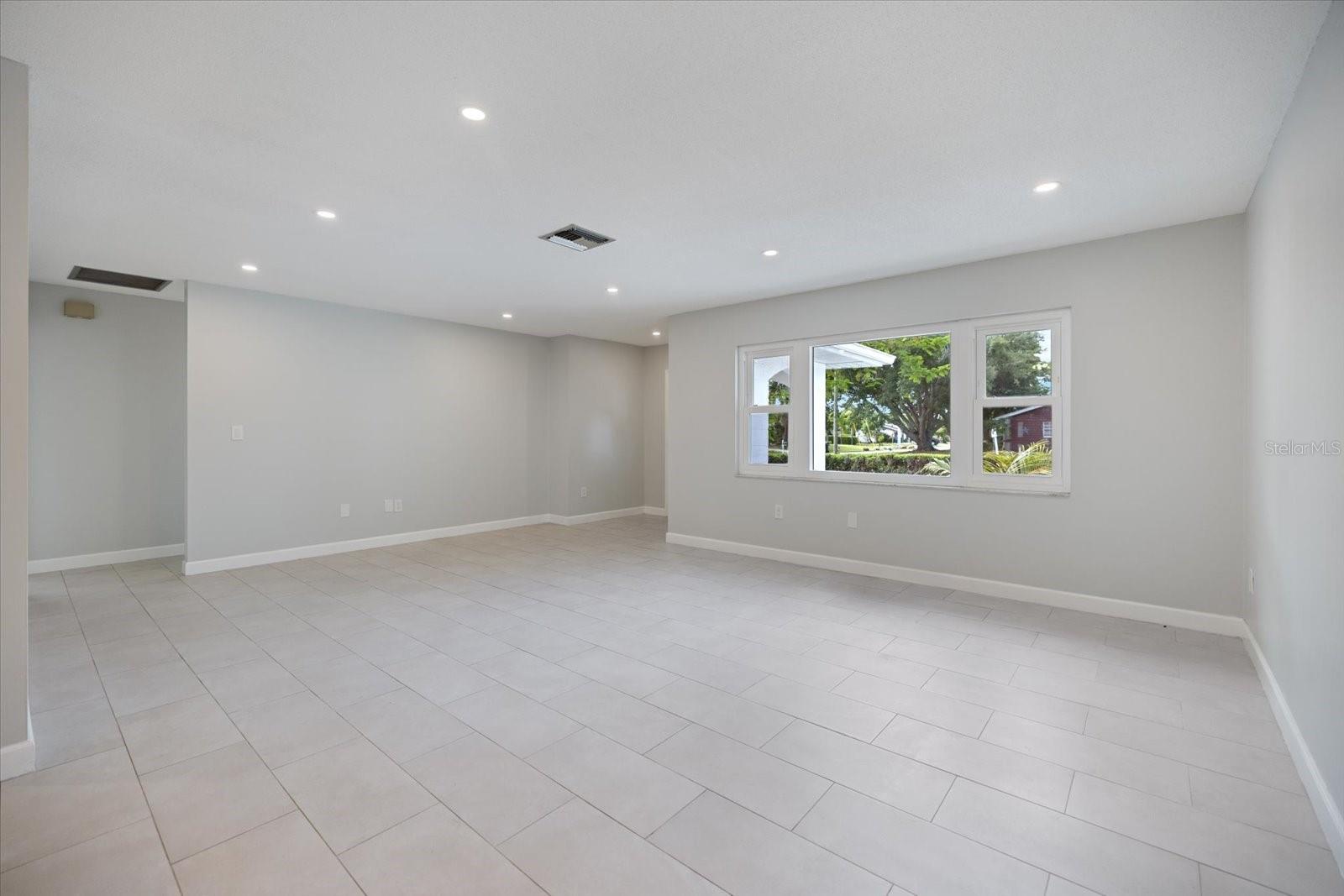 1169 CARMELLA CIR