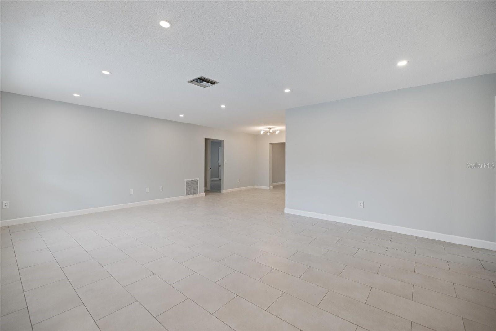 1169 CARMELLA CIR