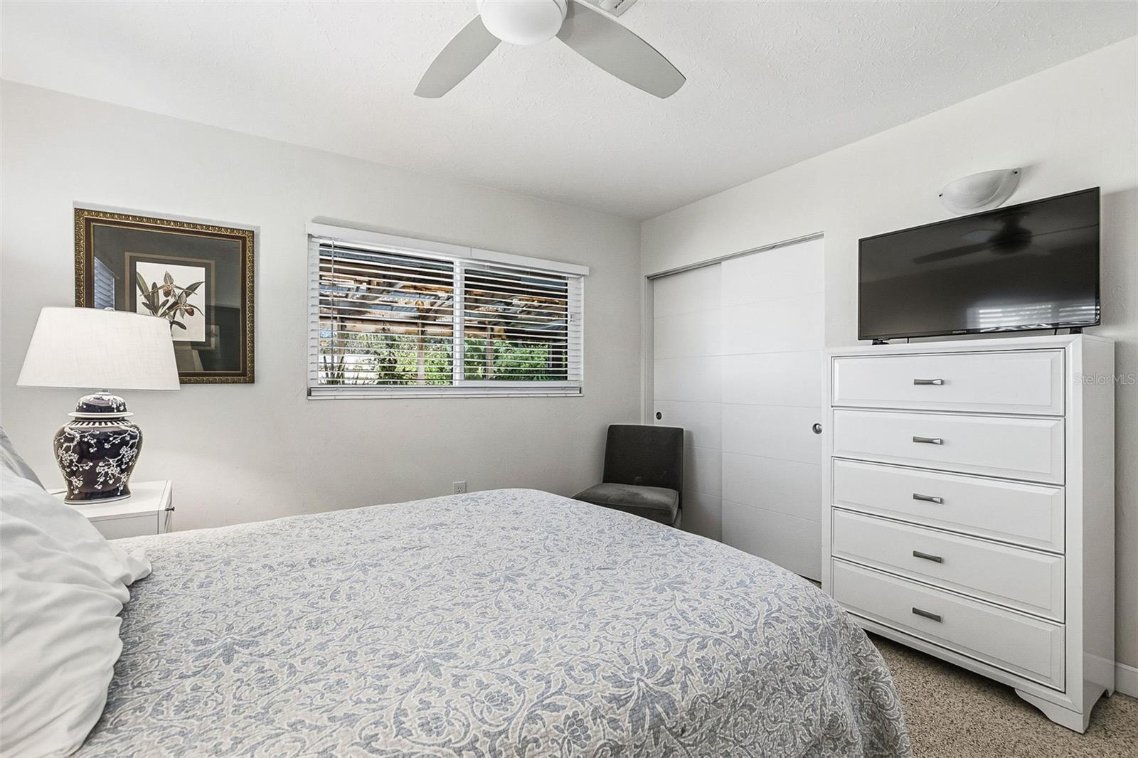 2747 JEFFERSON CIR