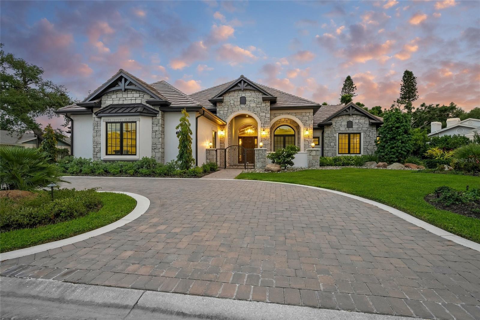 1575 EASTBROOK DR