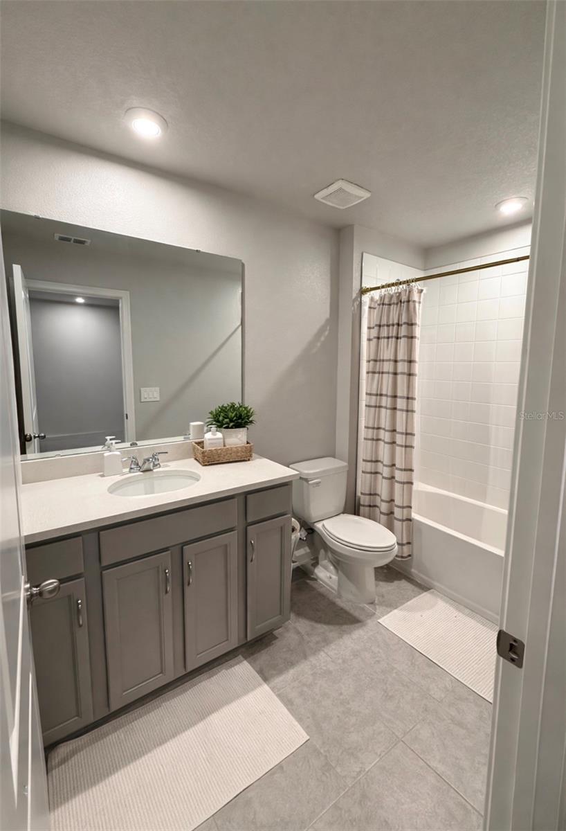 1138 CREEK VALLEY CT