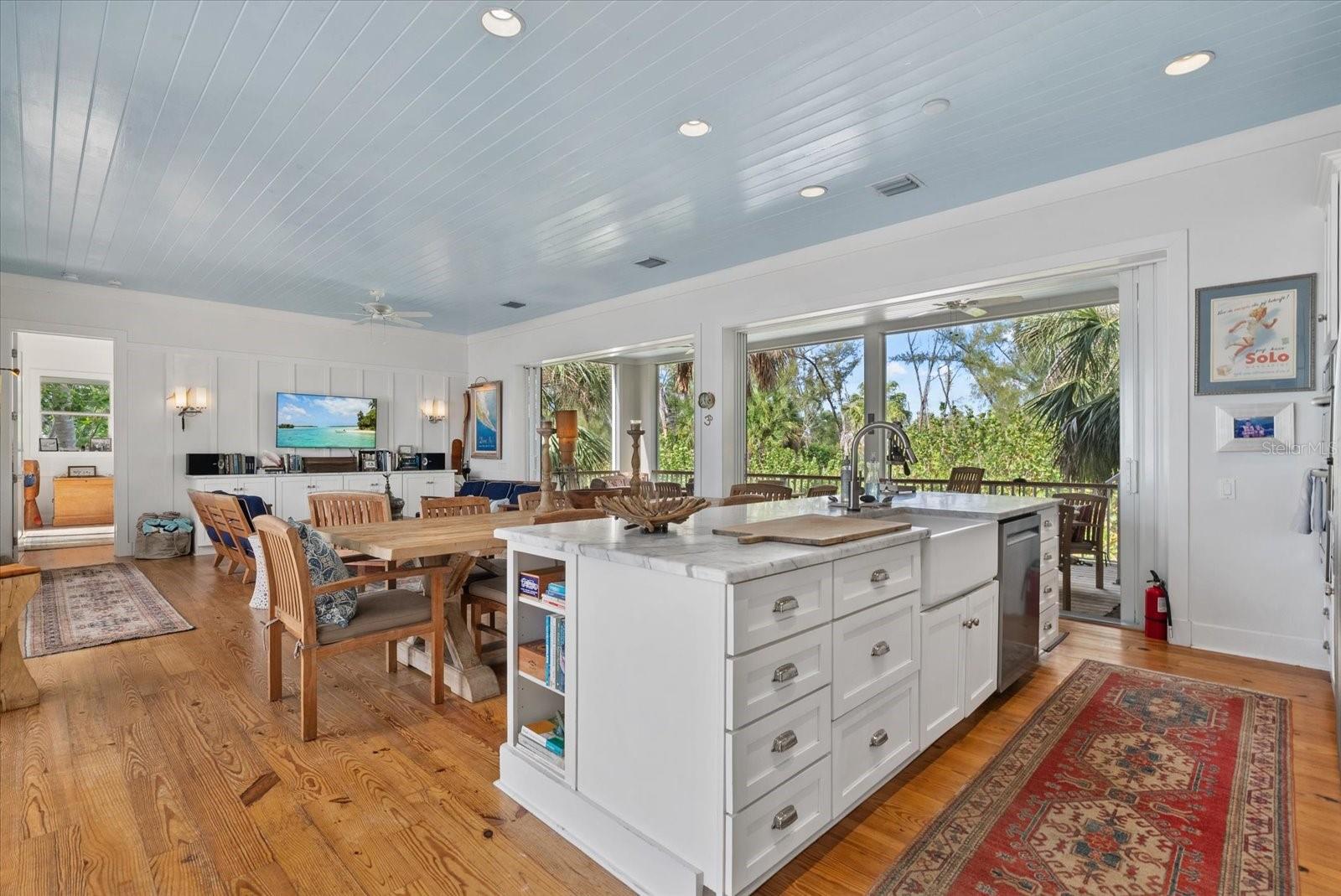 7143 LA LENAIRE DR