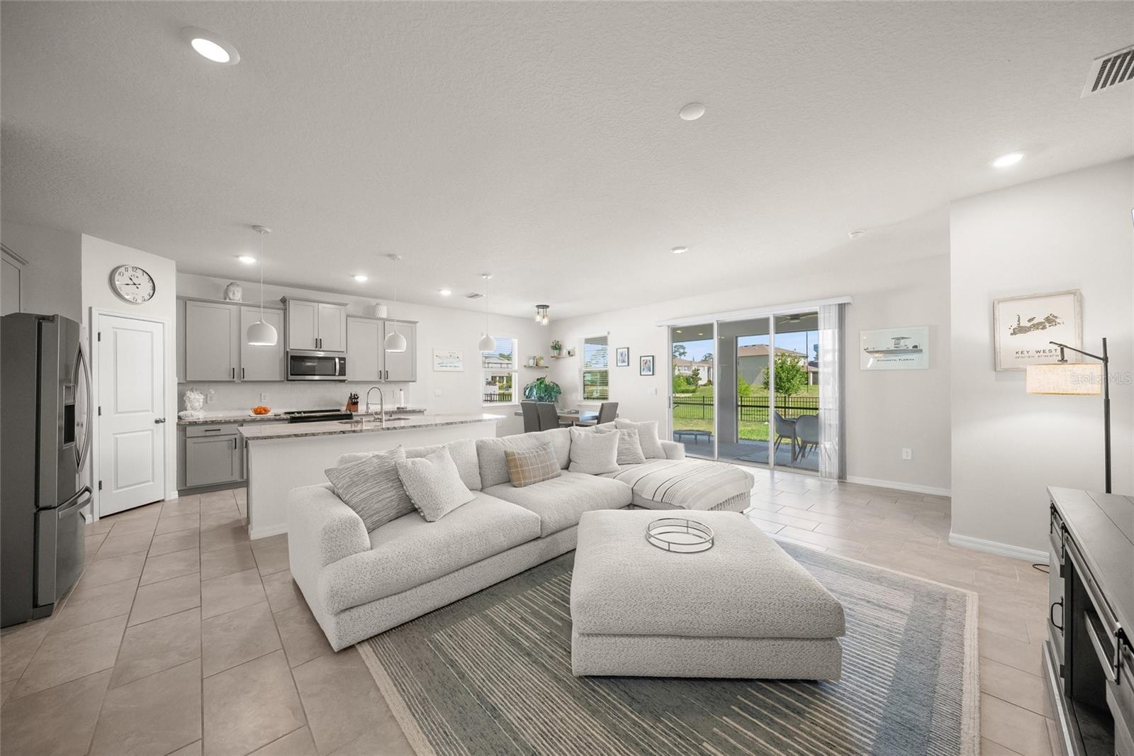 2013 MIDNIGHT PEARL DR