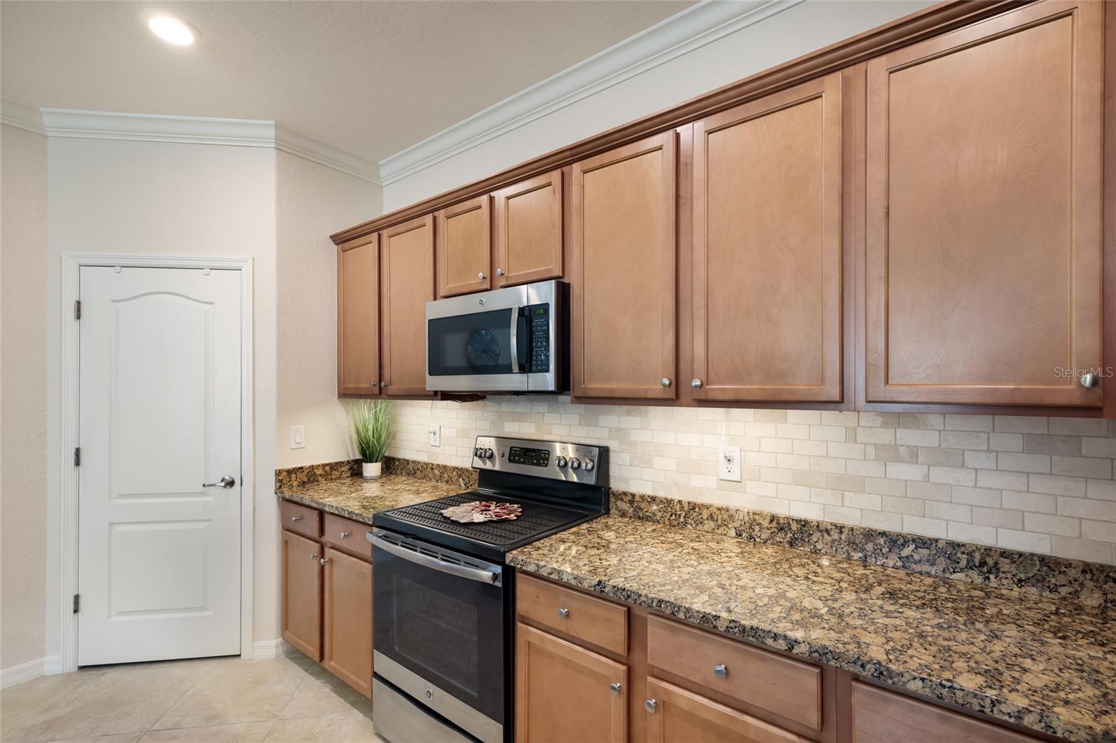7112 MARSH VIEW TER