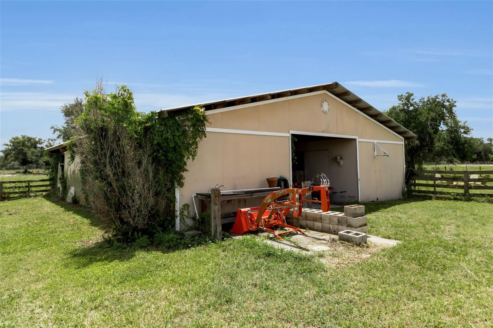 6925 WAUCHULA RD
