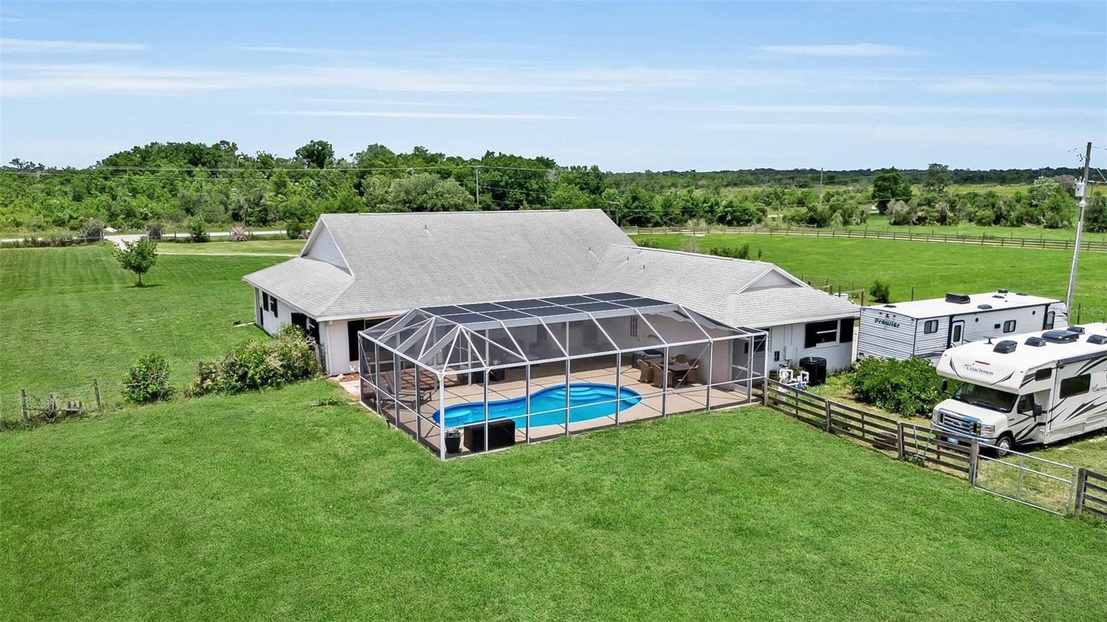 6925 WAUCHULA RD