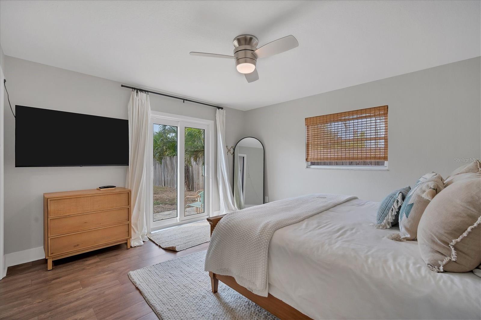 2307 10TH ST W