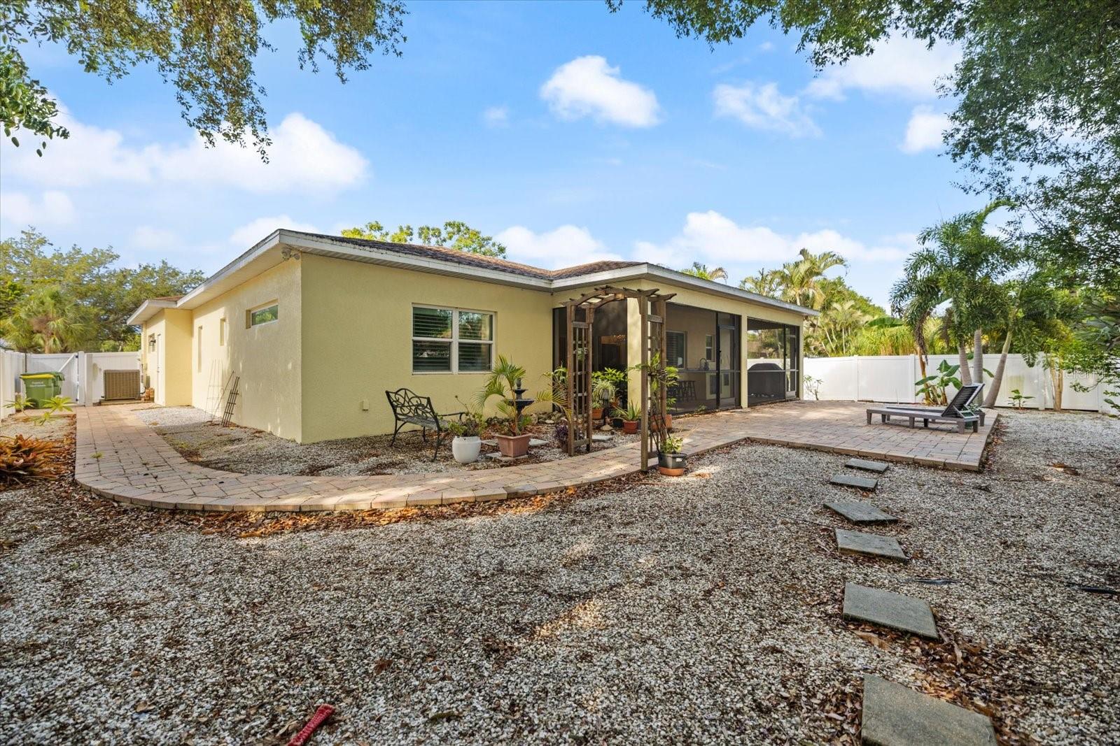 2339 DATURA ST