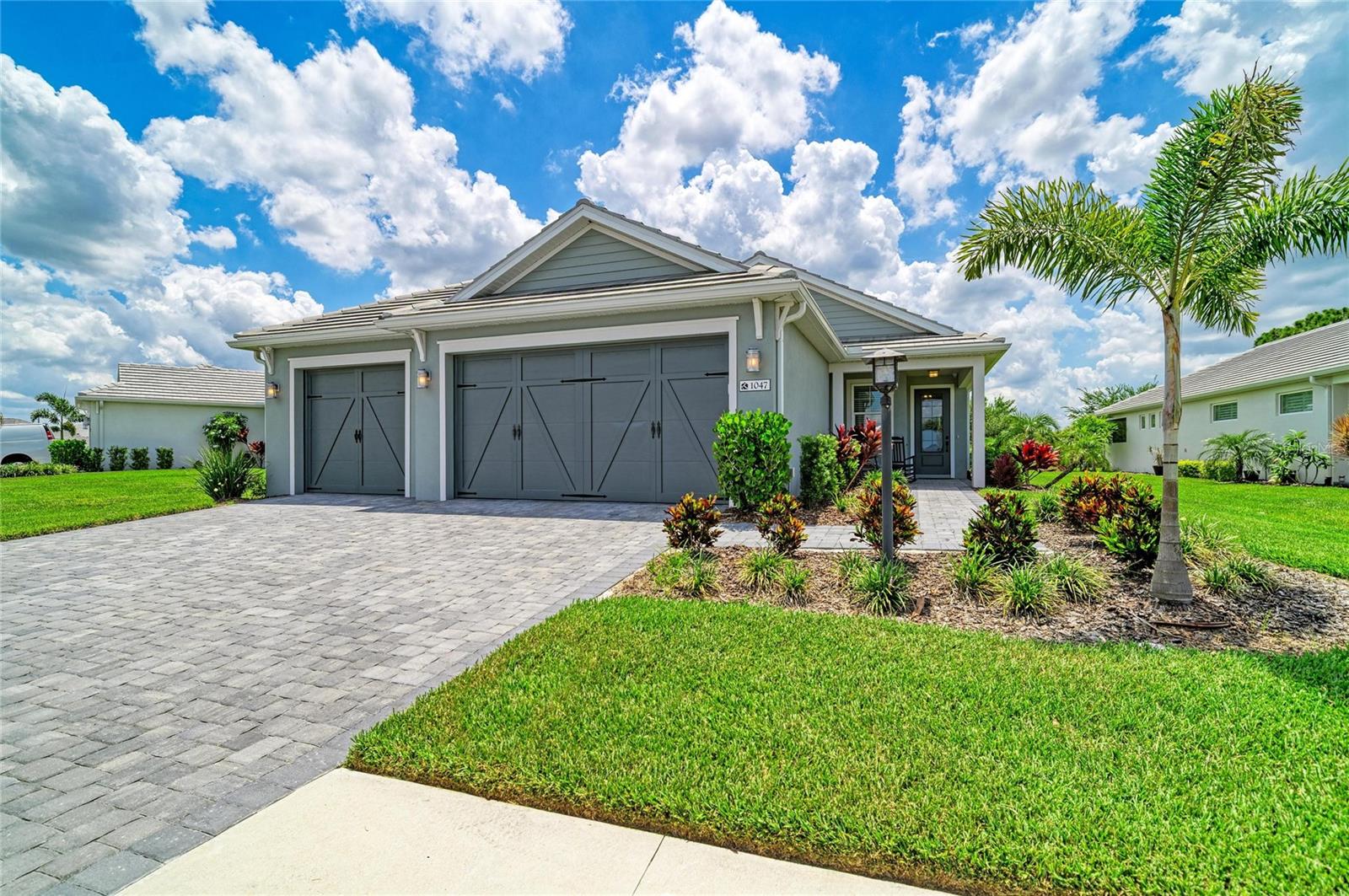 1047 WATERLINE CT