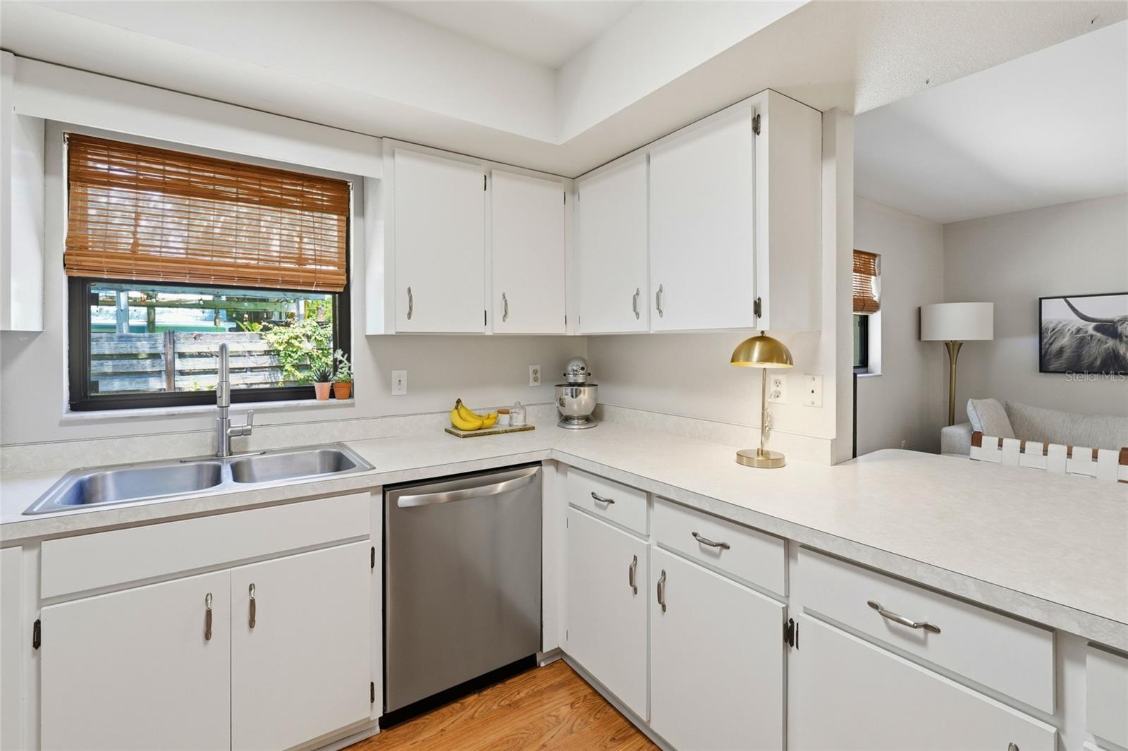 831 HIGHLAND ST