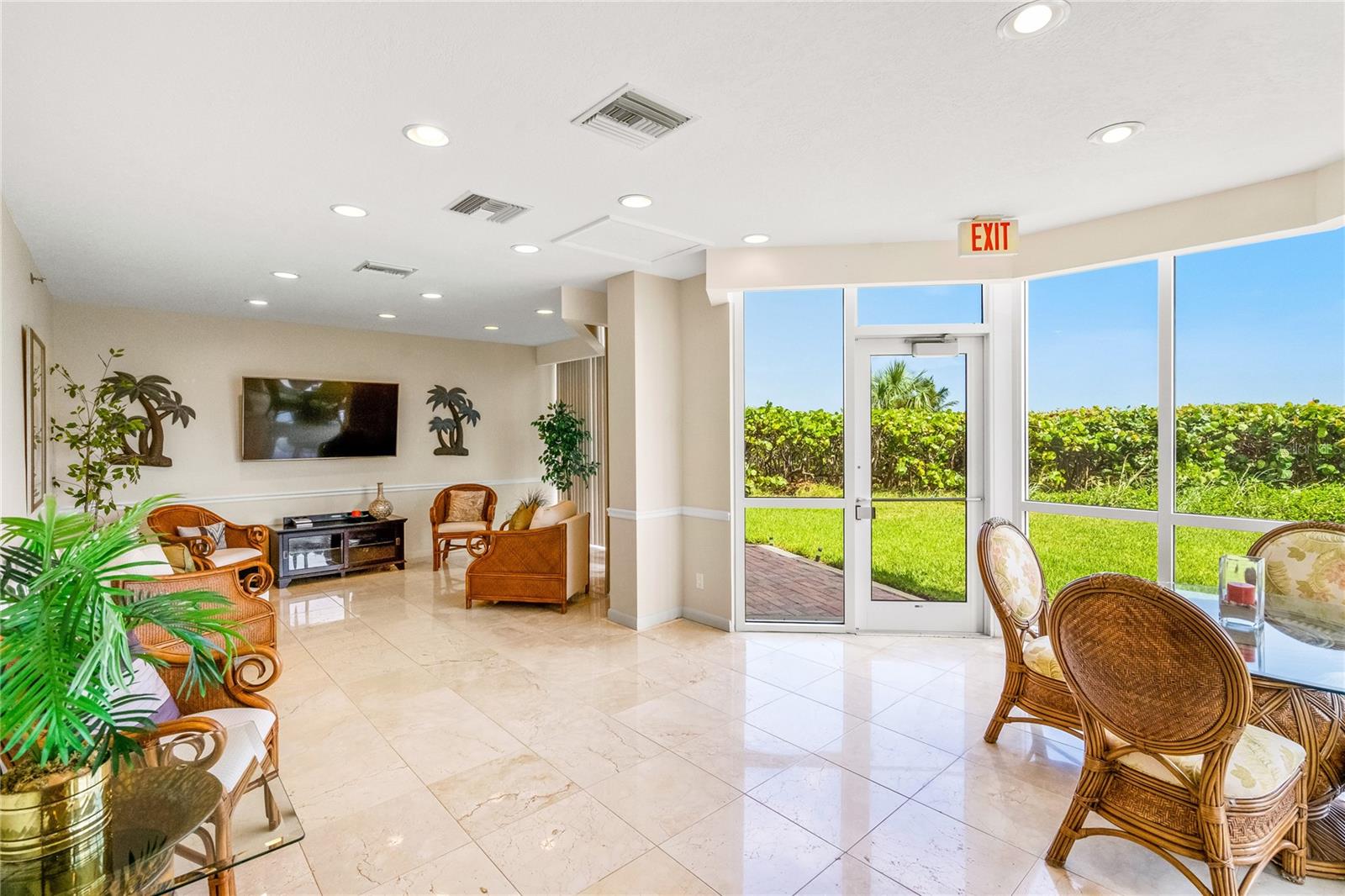 3870 N HIGHWAY A1A #405