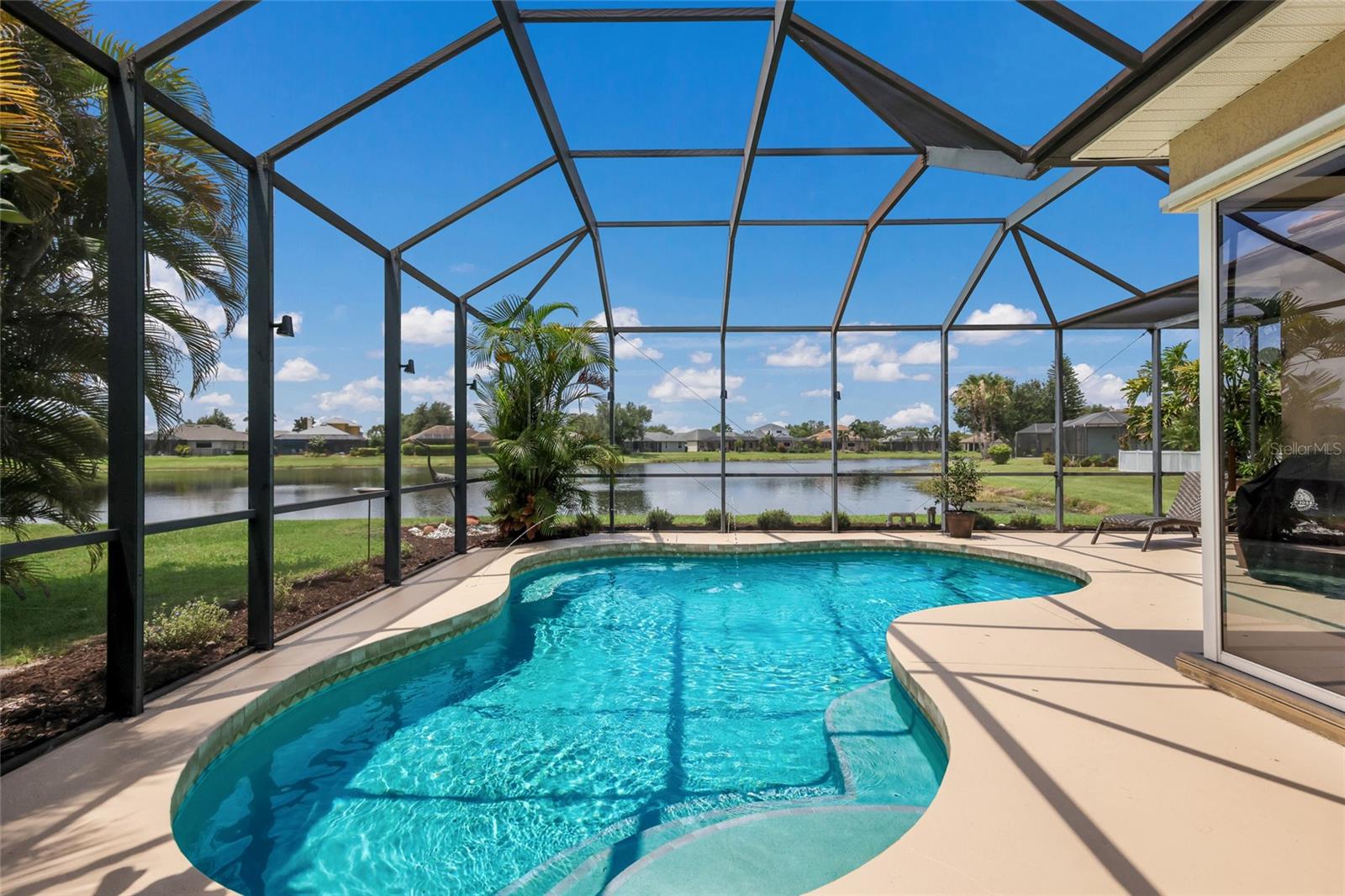 252 DAHLIA CT