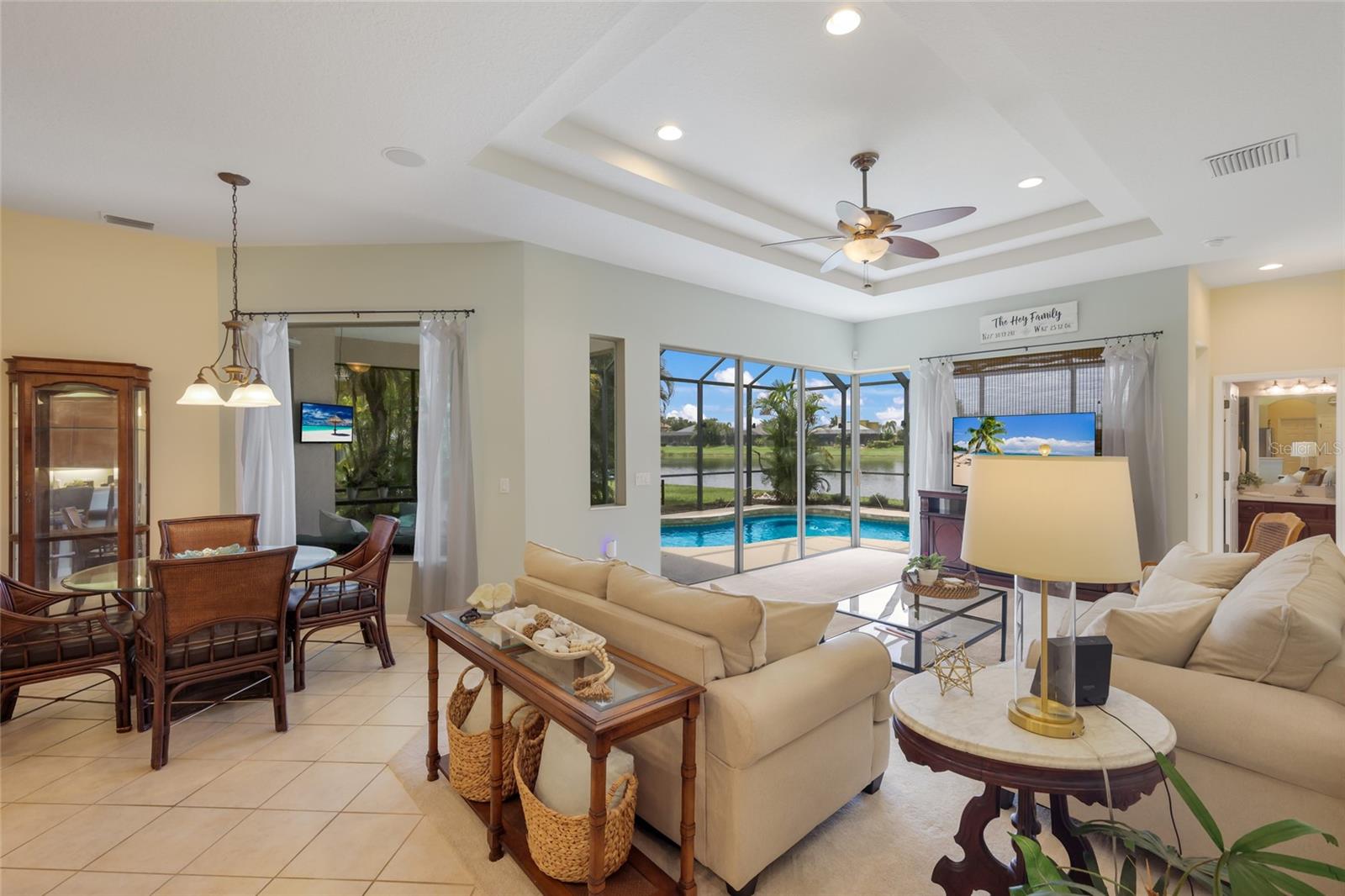 252 DAHLIA CT