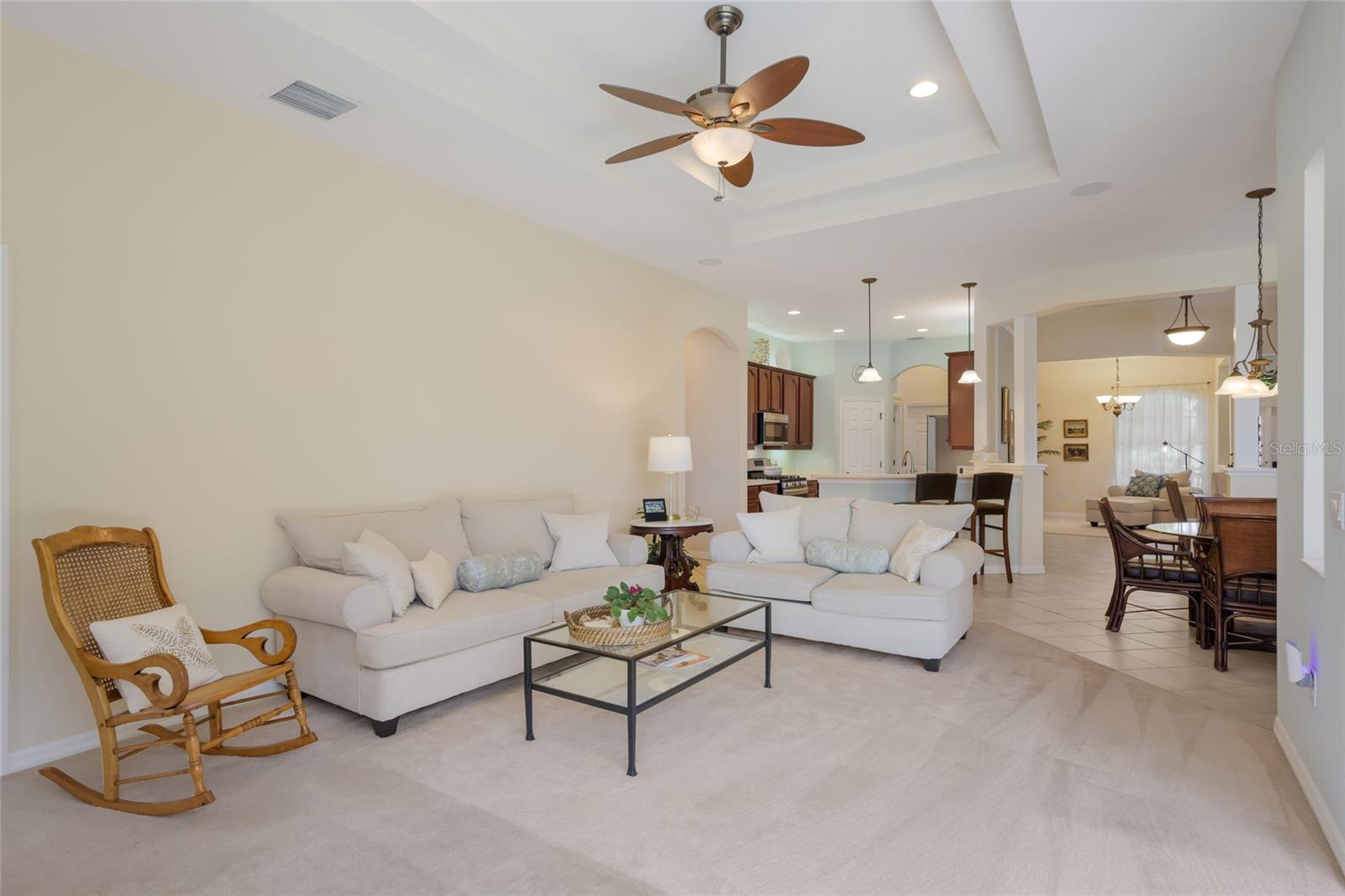 252 DAHLIA CT