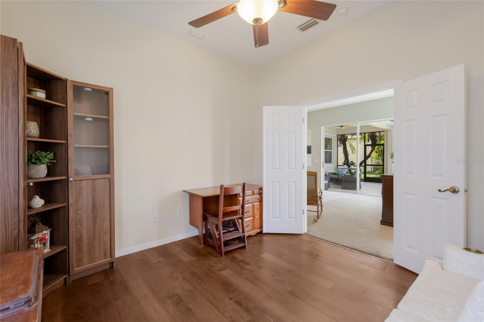 252 DAHLIA CT