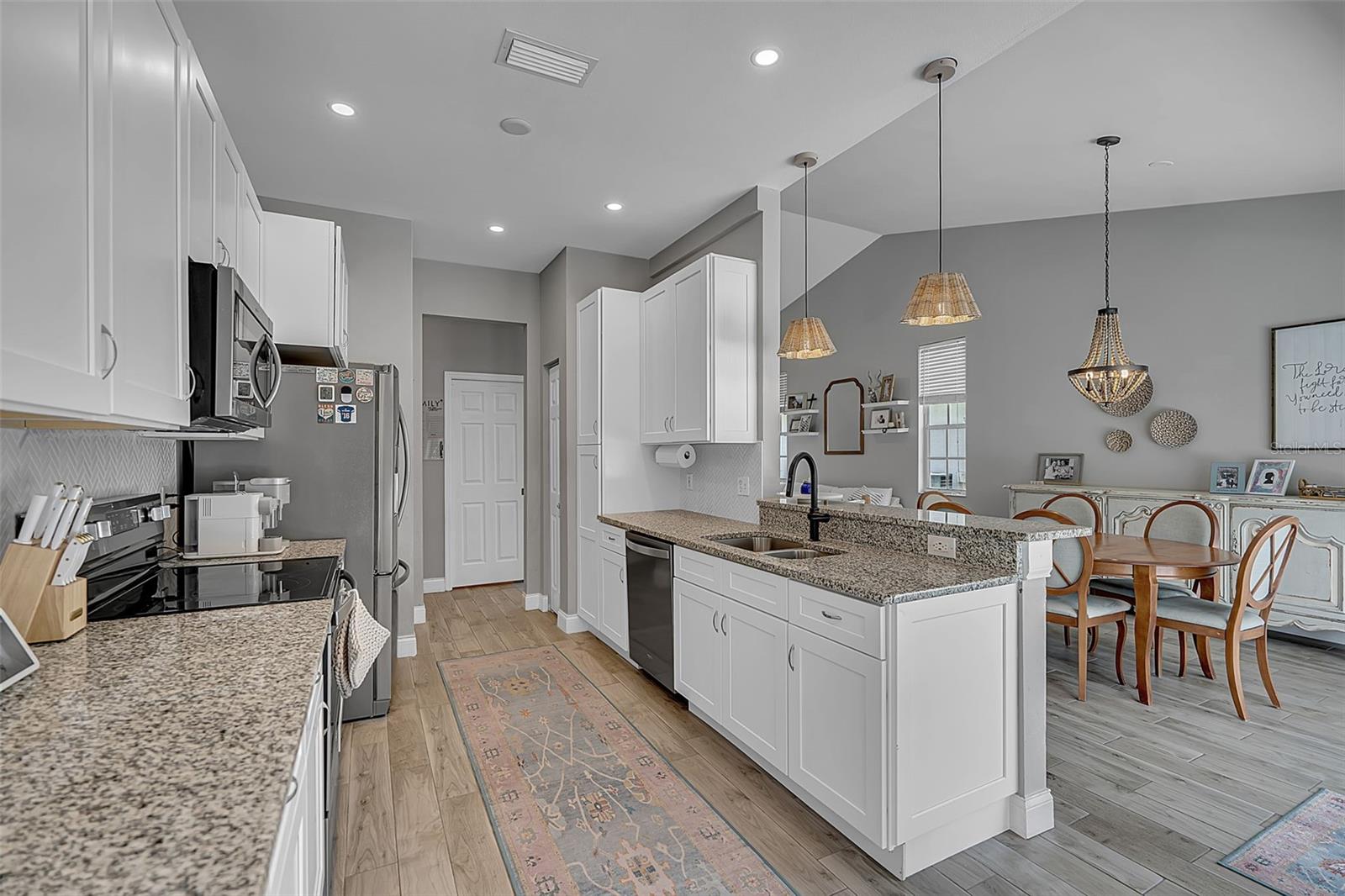 6409 FETTERBUSH LN
