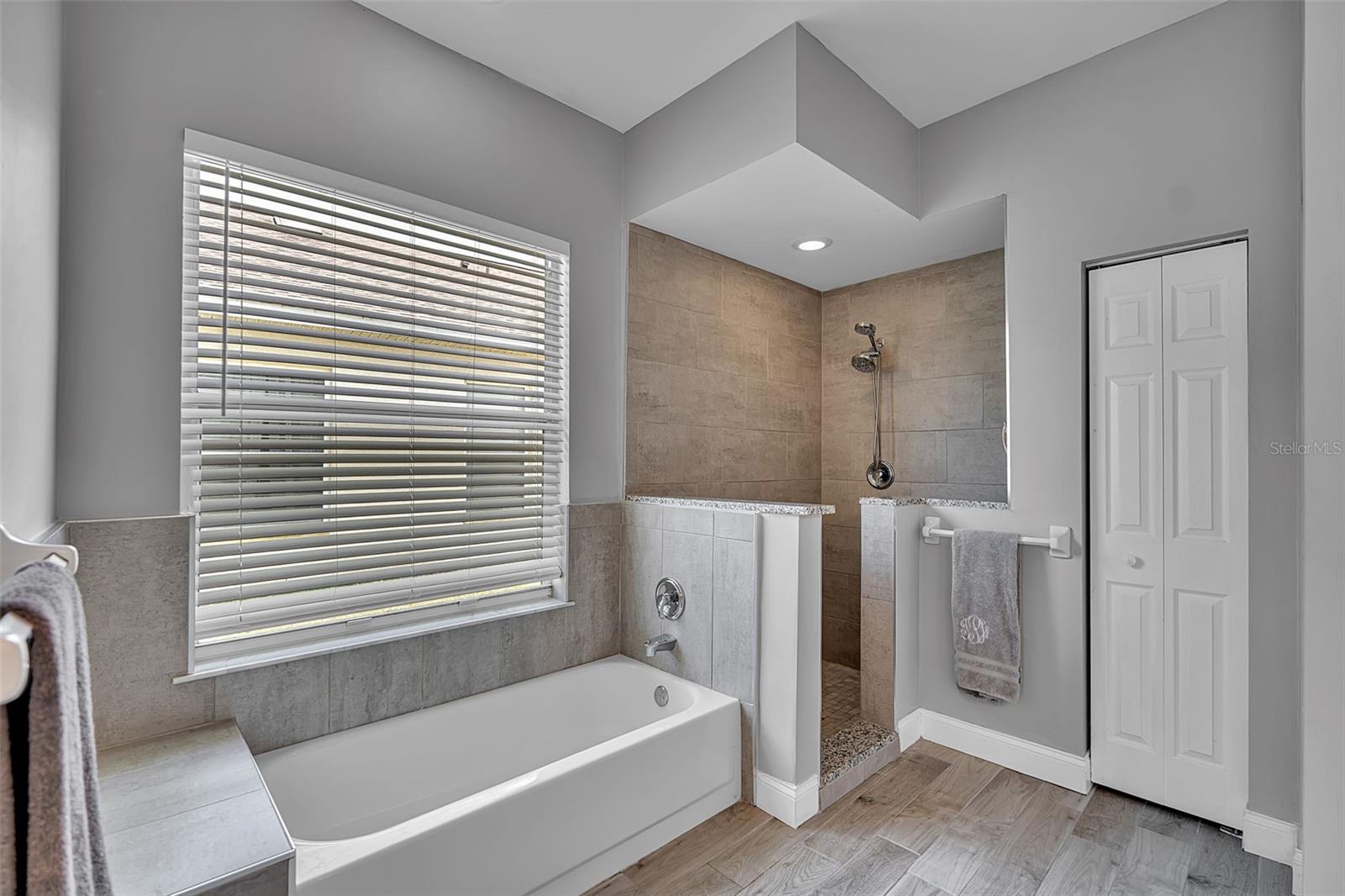 6409 FETTERBUSH LN