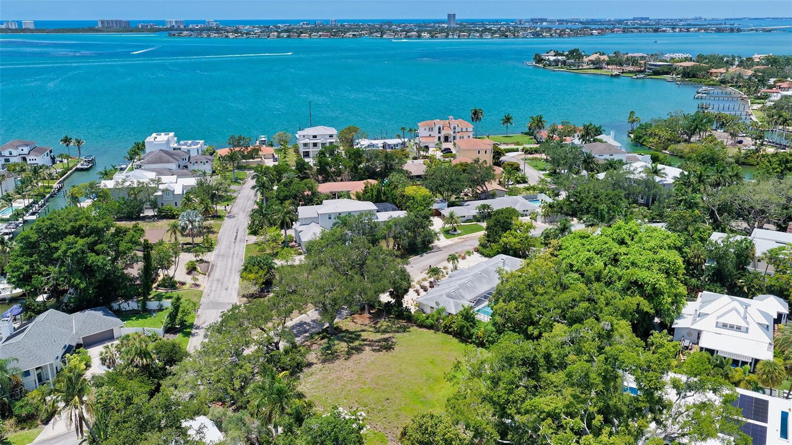 2155 ORIOLE DR
