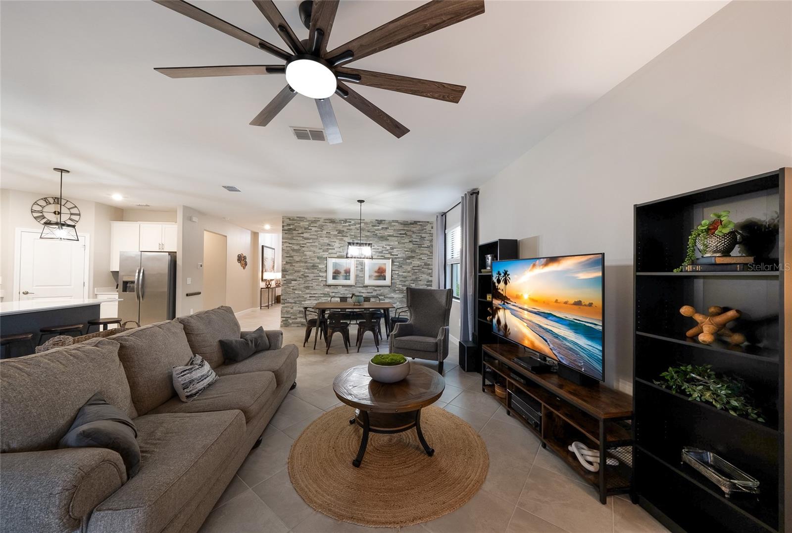 15041 SERENE SHORES LOOP