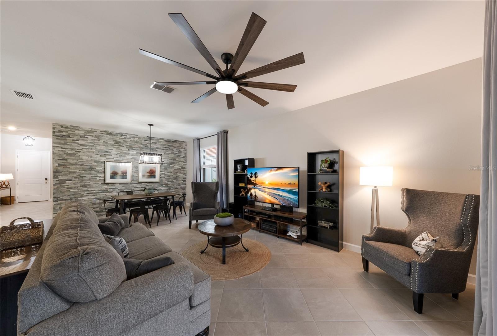 15041 SERENE SHORES LOOP