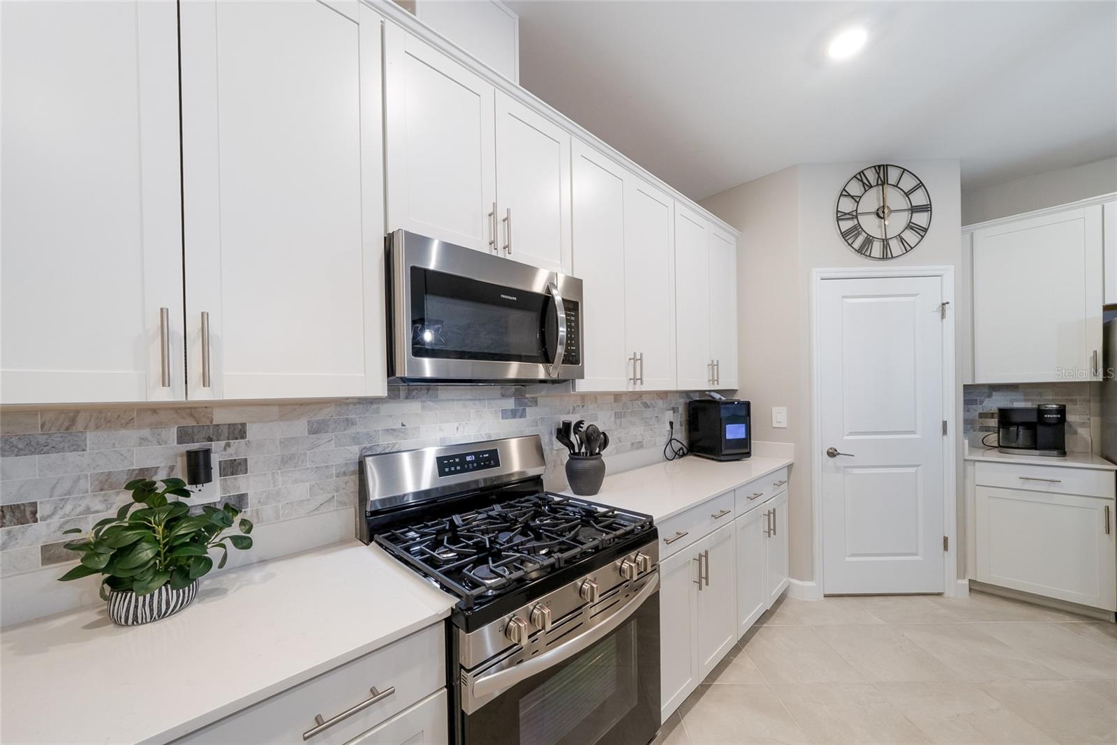 15041 SERENE SHORES LOOP