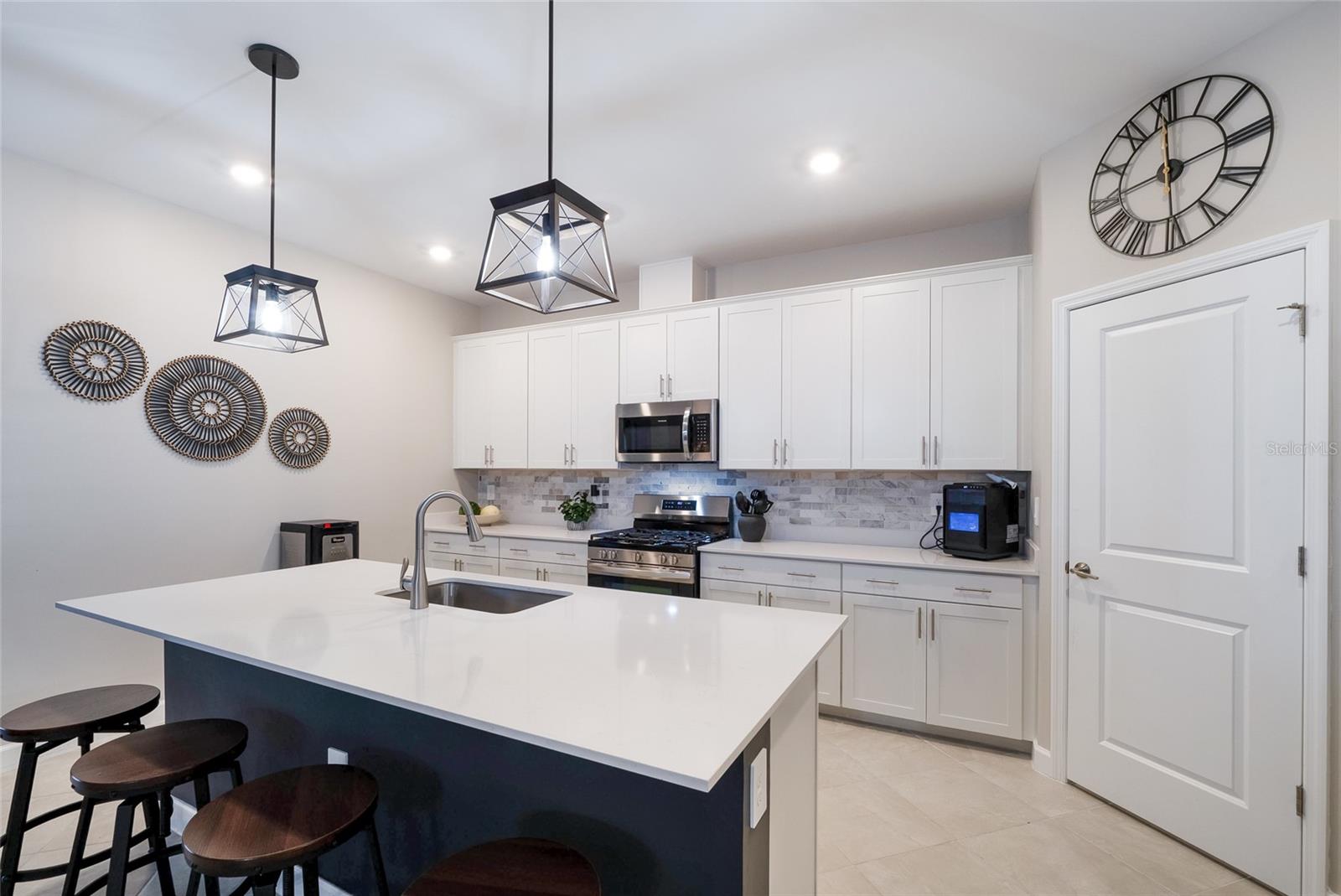 15041 SERENE SHORES LOOP