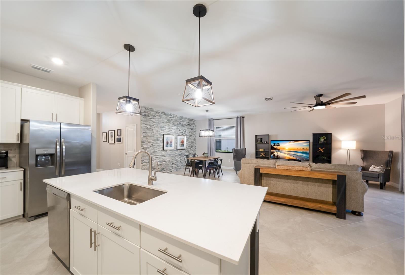 15041 SERENE SHORES LOOP
