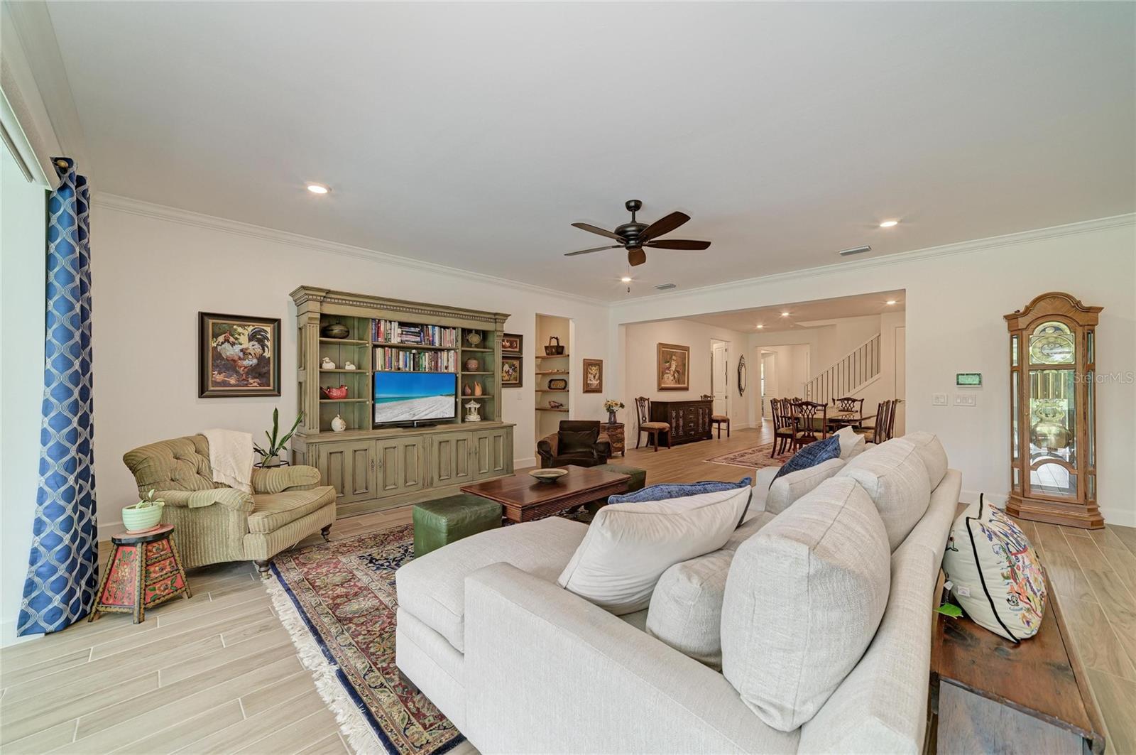 16341 HIDDEN OAK LOOP