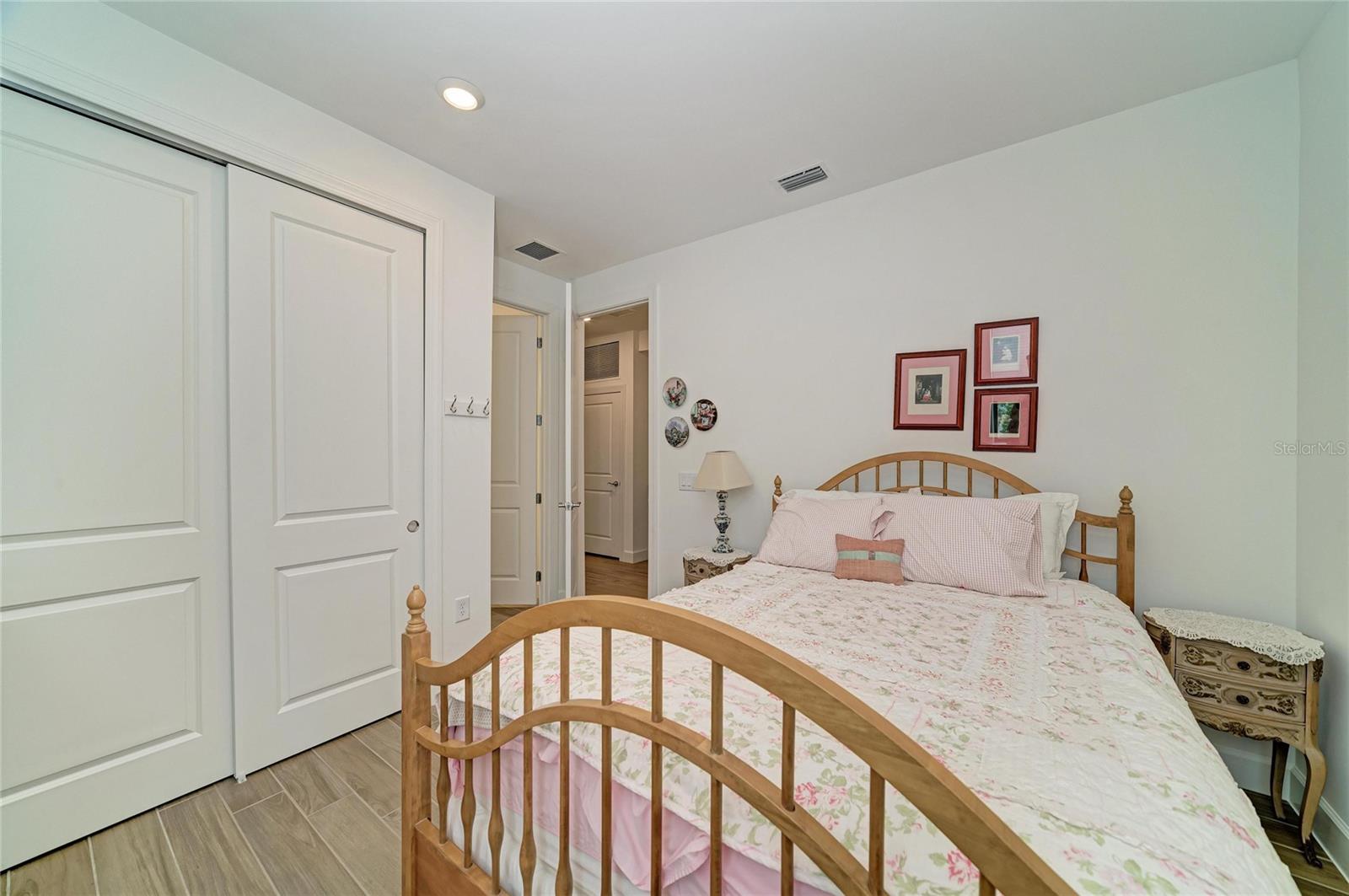 16341 HIDDEN OAK LOOP