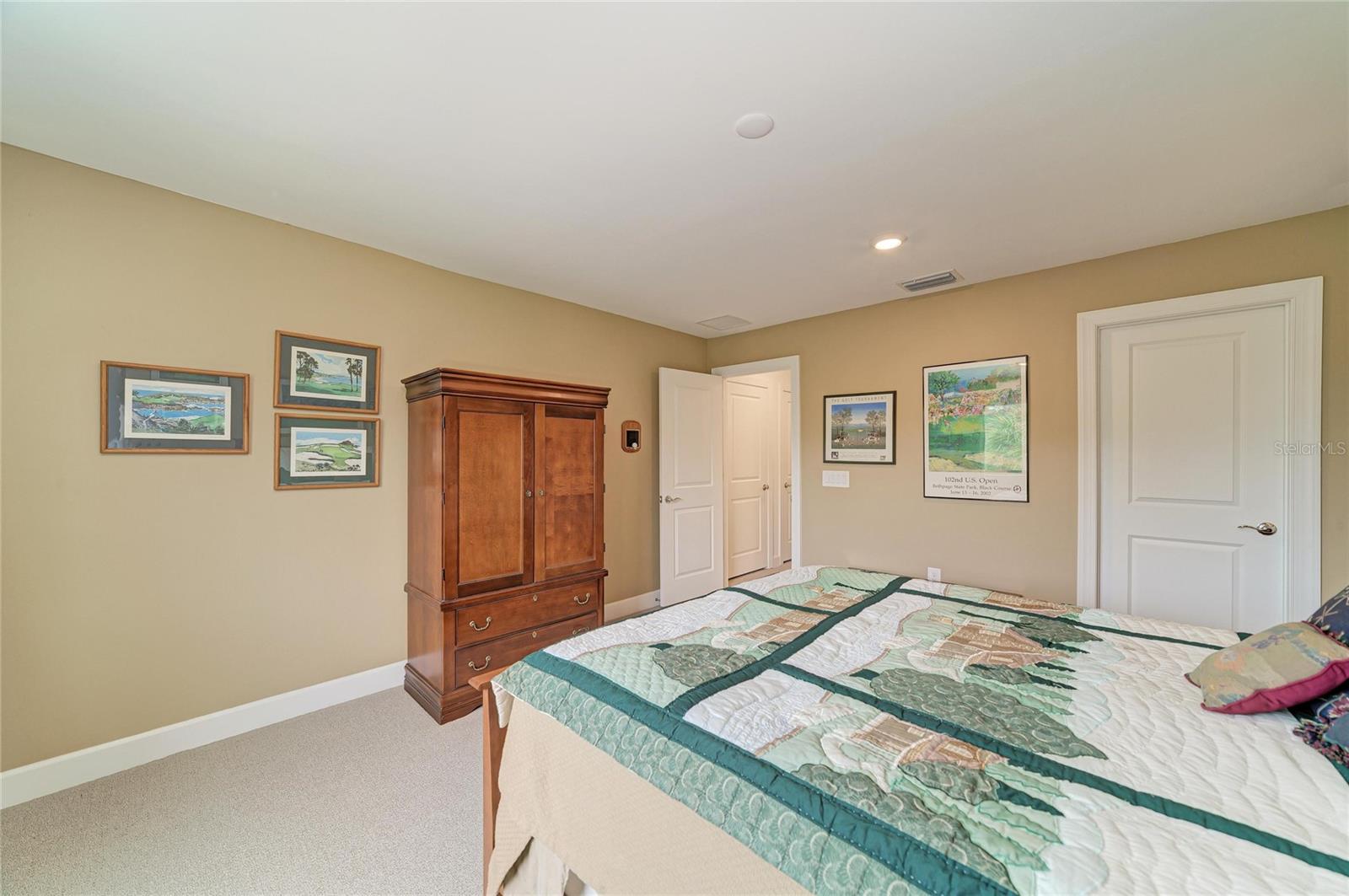 16341 HIDDEN OAK LOOP