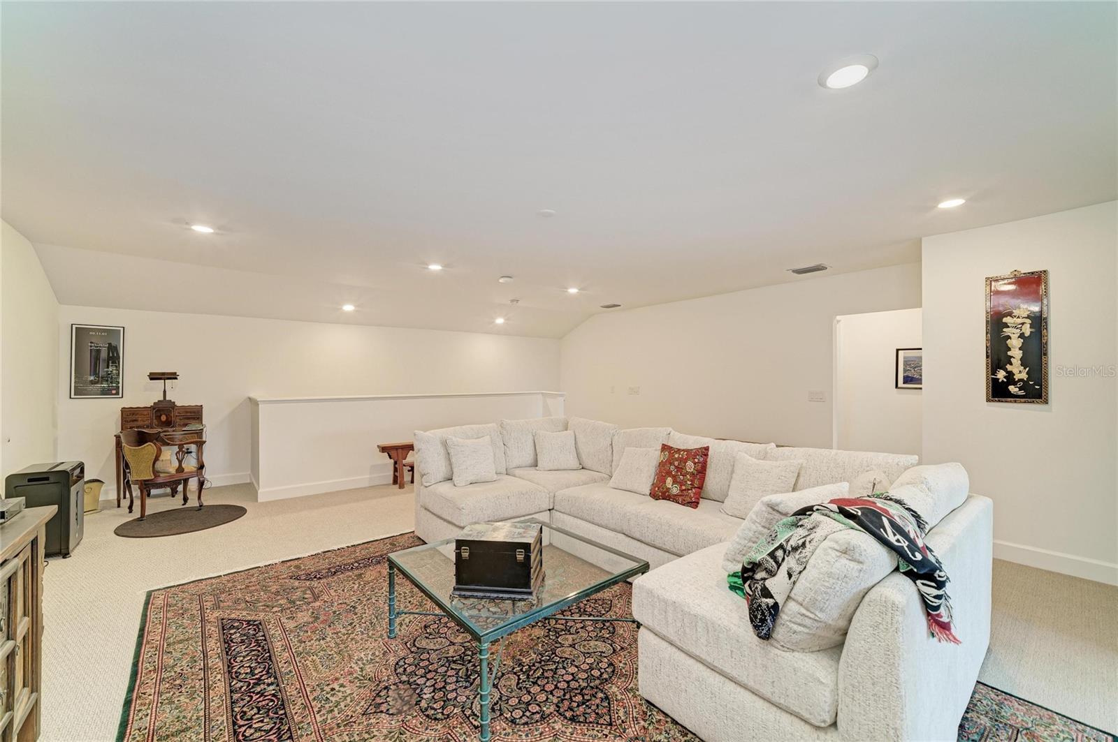 16341 HIDDEN OAK LOOP