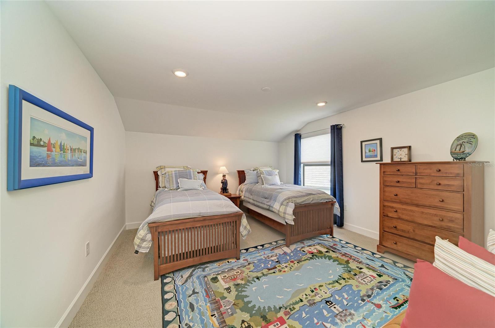 16341 HIDDEN OAK LOOP