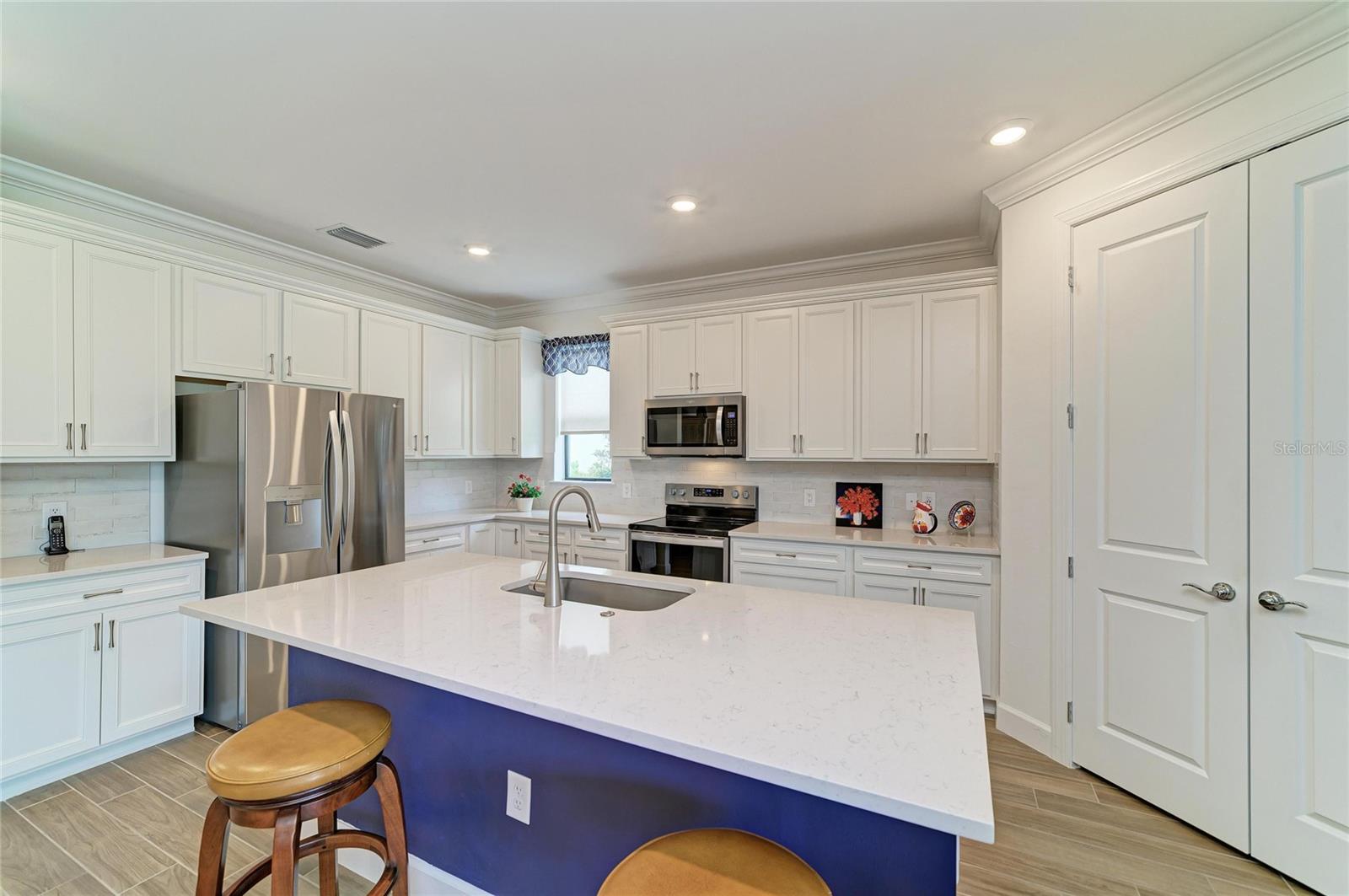 16341 HIDDEN OAK LOOP