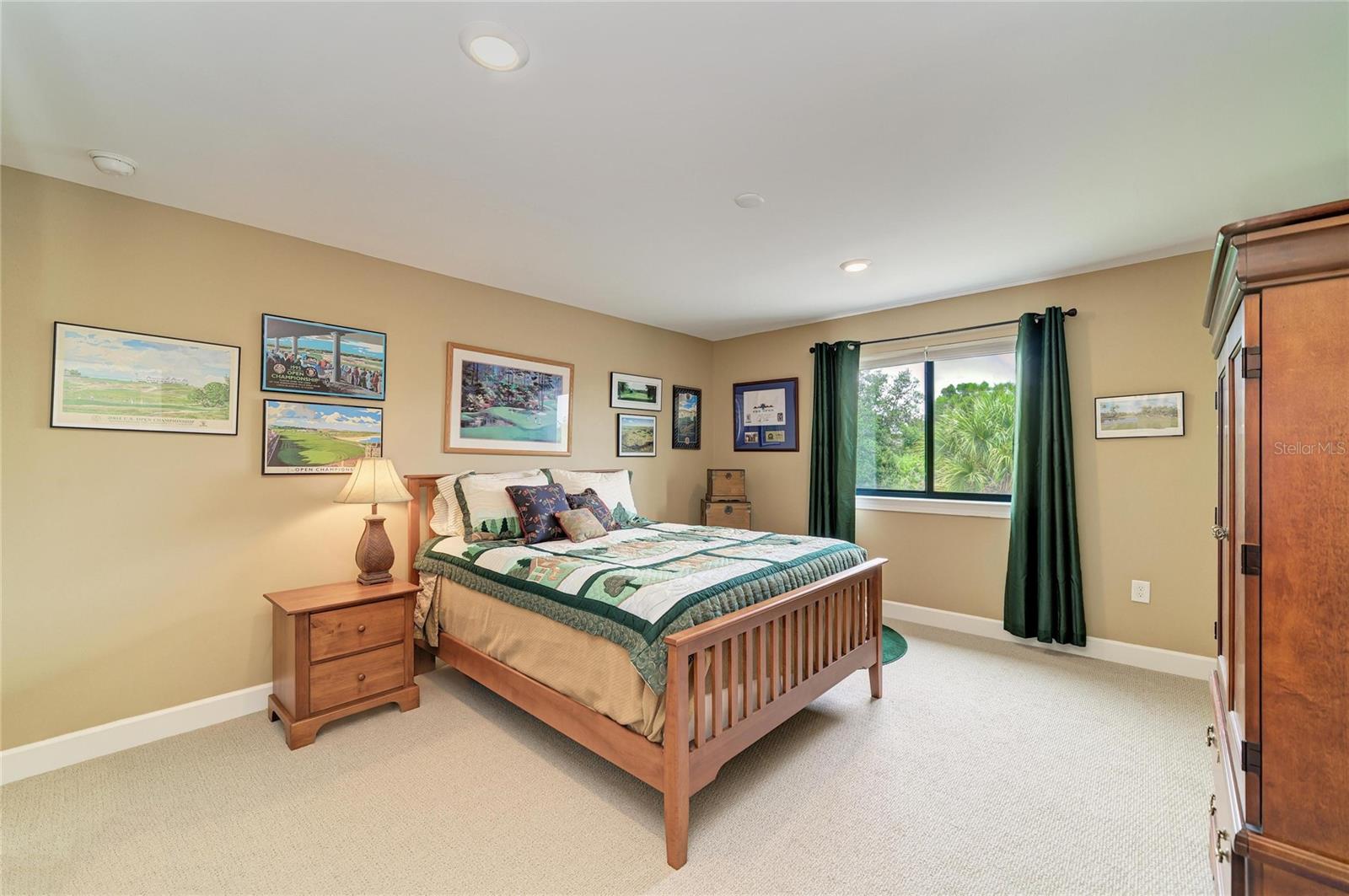 16341 HIDDEN OAK LOOP