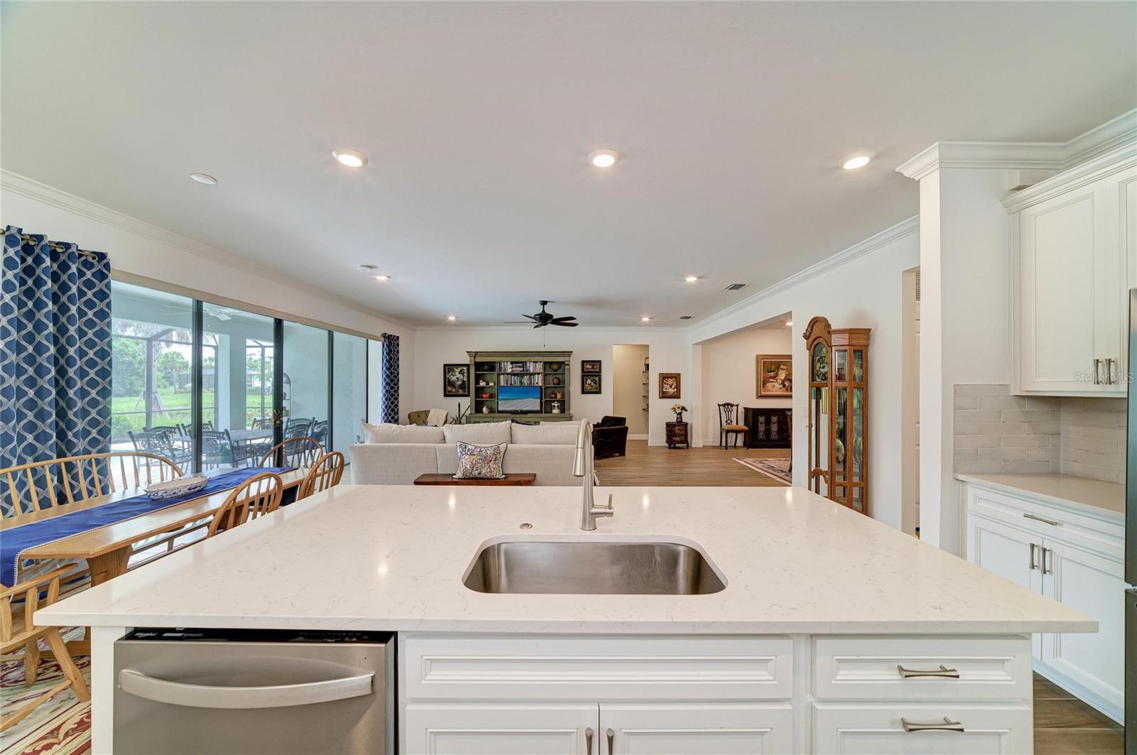 16341 HIDDEN OAK LOOP