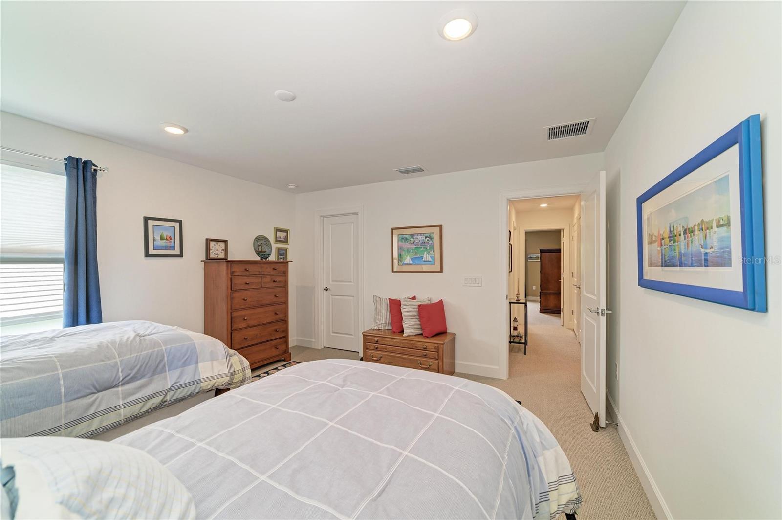 16341 HIDDEN OAK LOOP