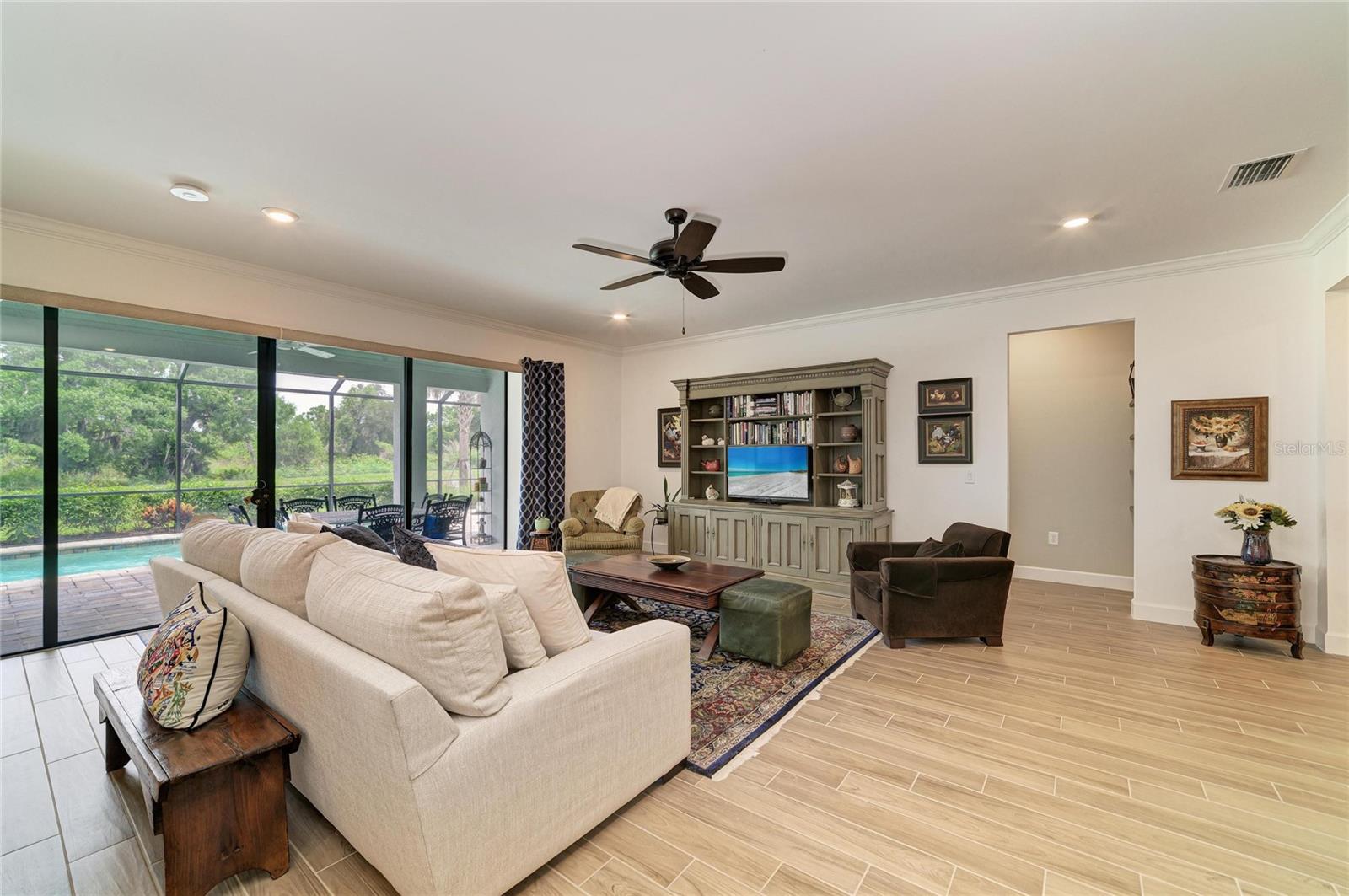 16341 HIDDEN OAK LOOP