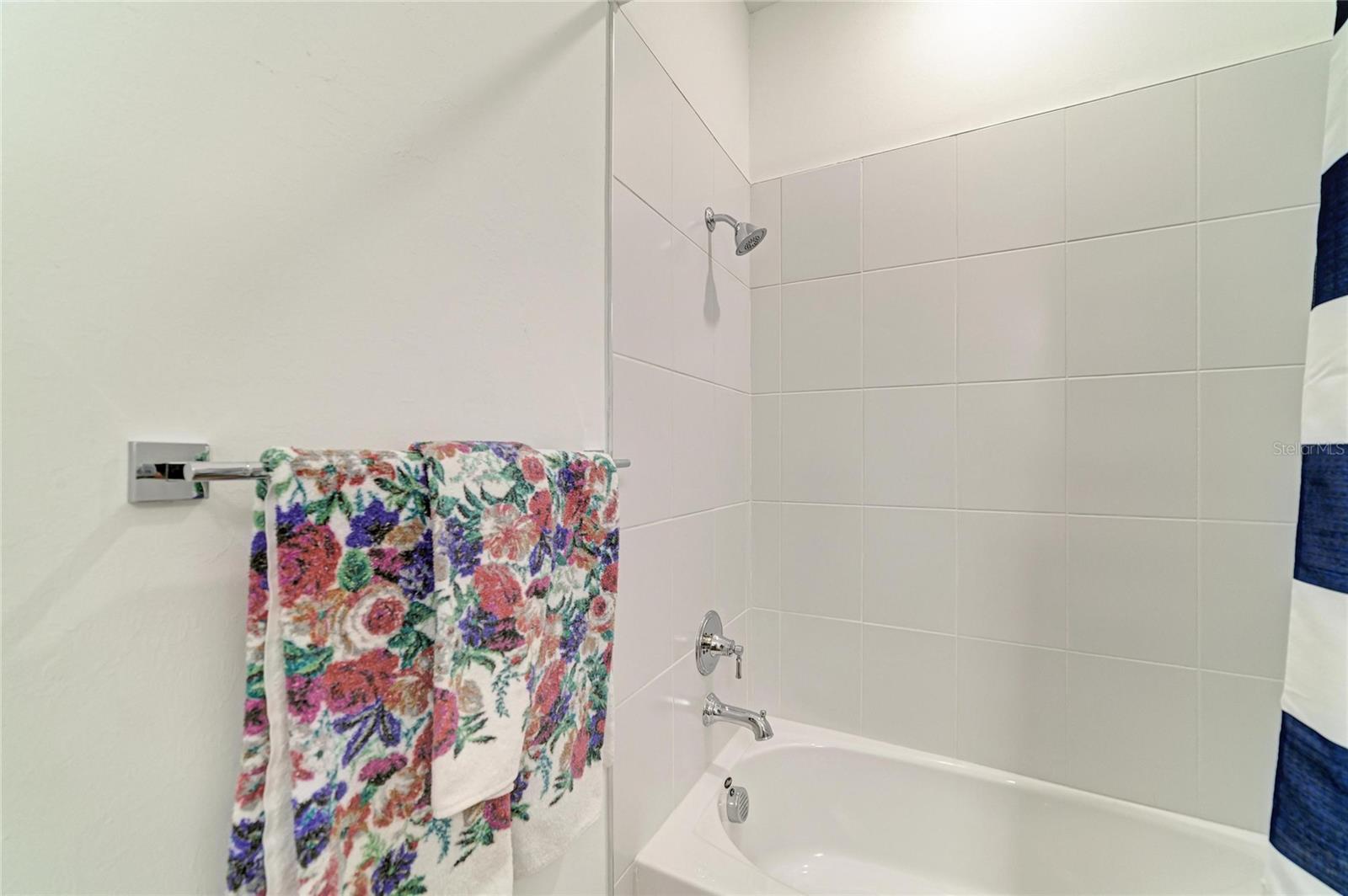16341 HIDDEN OAK LOOP