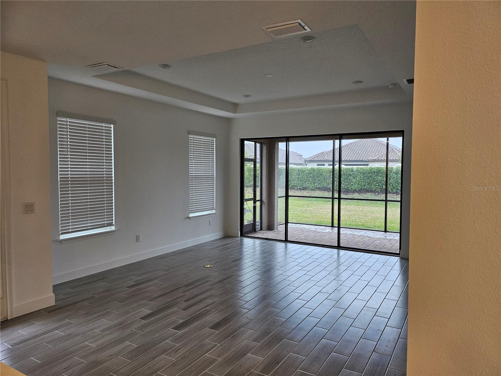 10057 MORNING MIST LN
