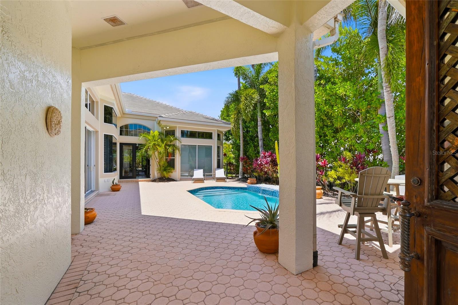 3526 FAIR OAKS LANE