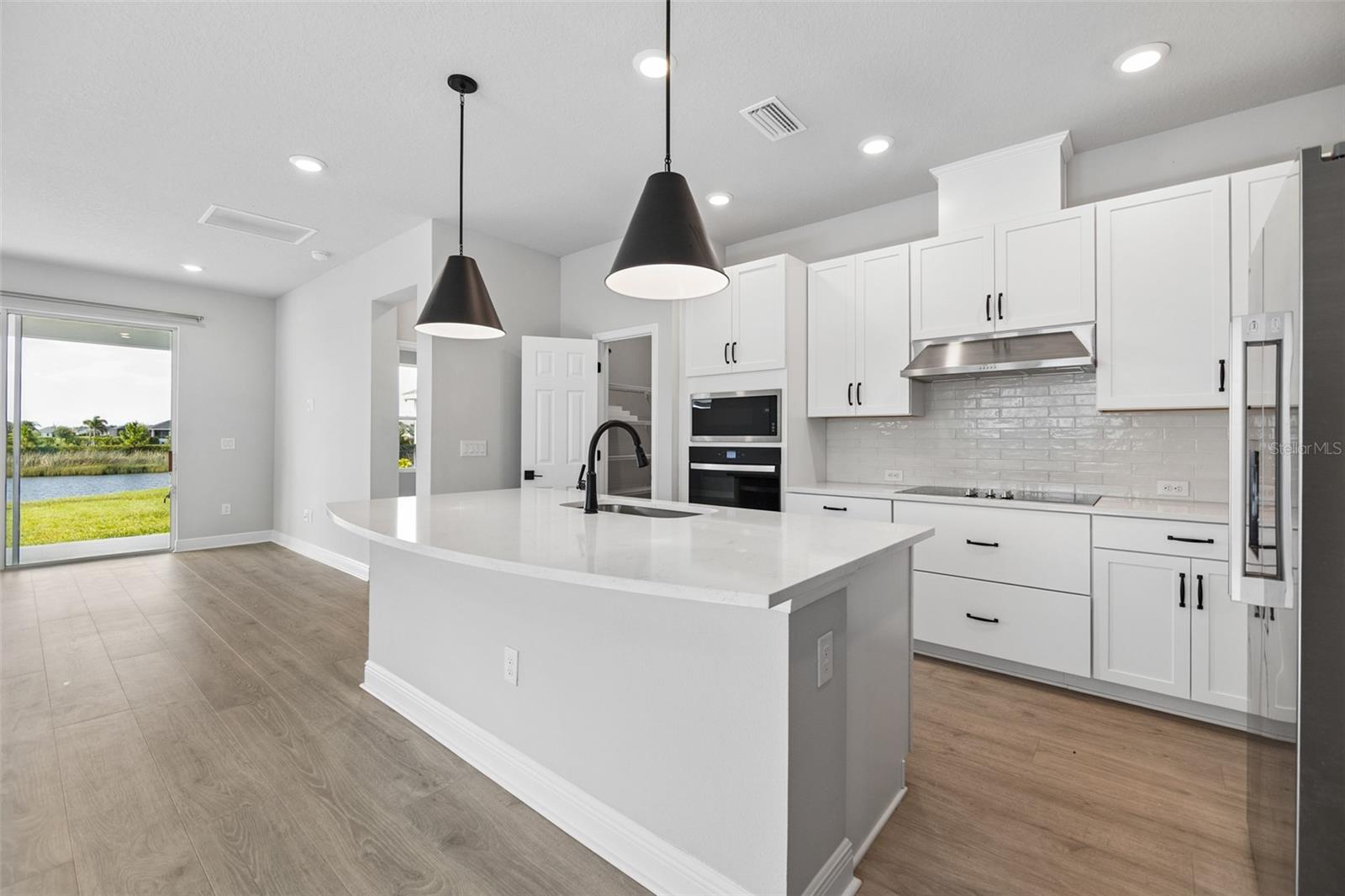 11832 CATAWBA CV