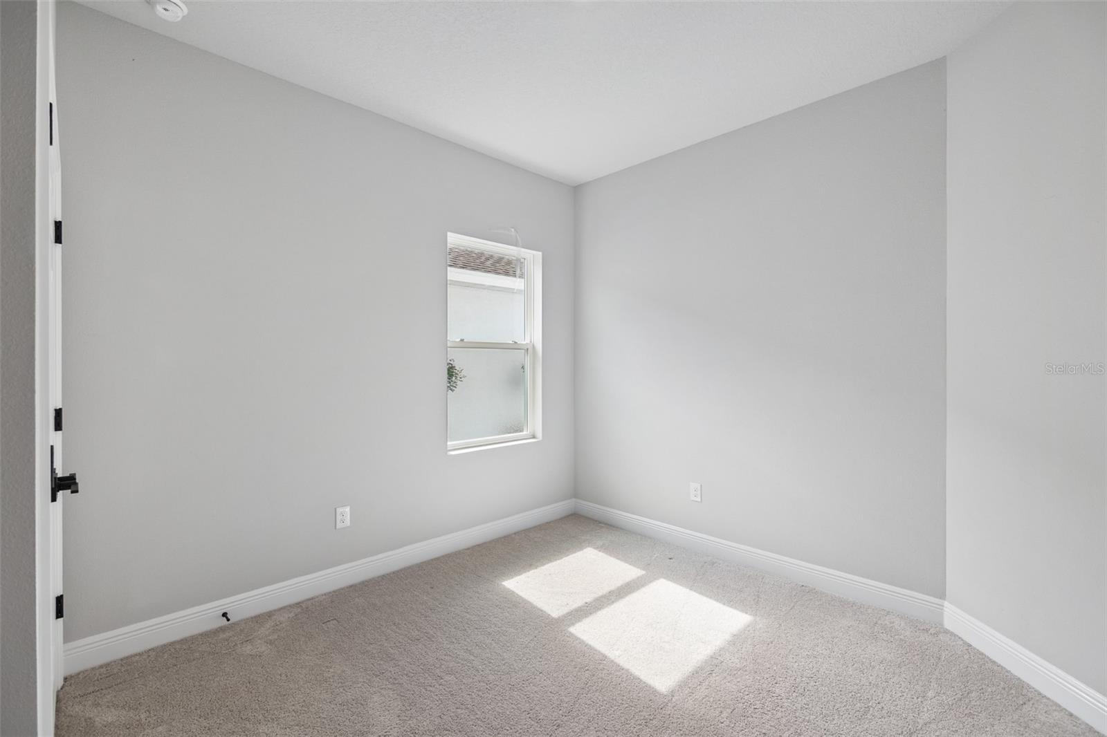 11832 CATAWBA CV