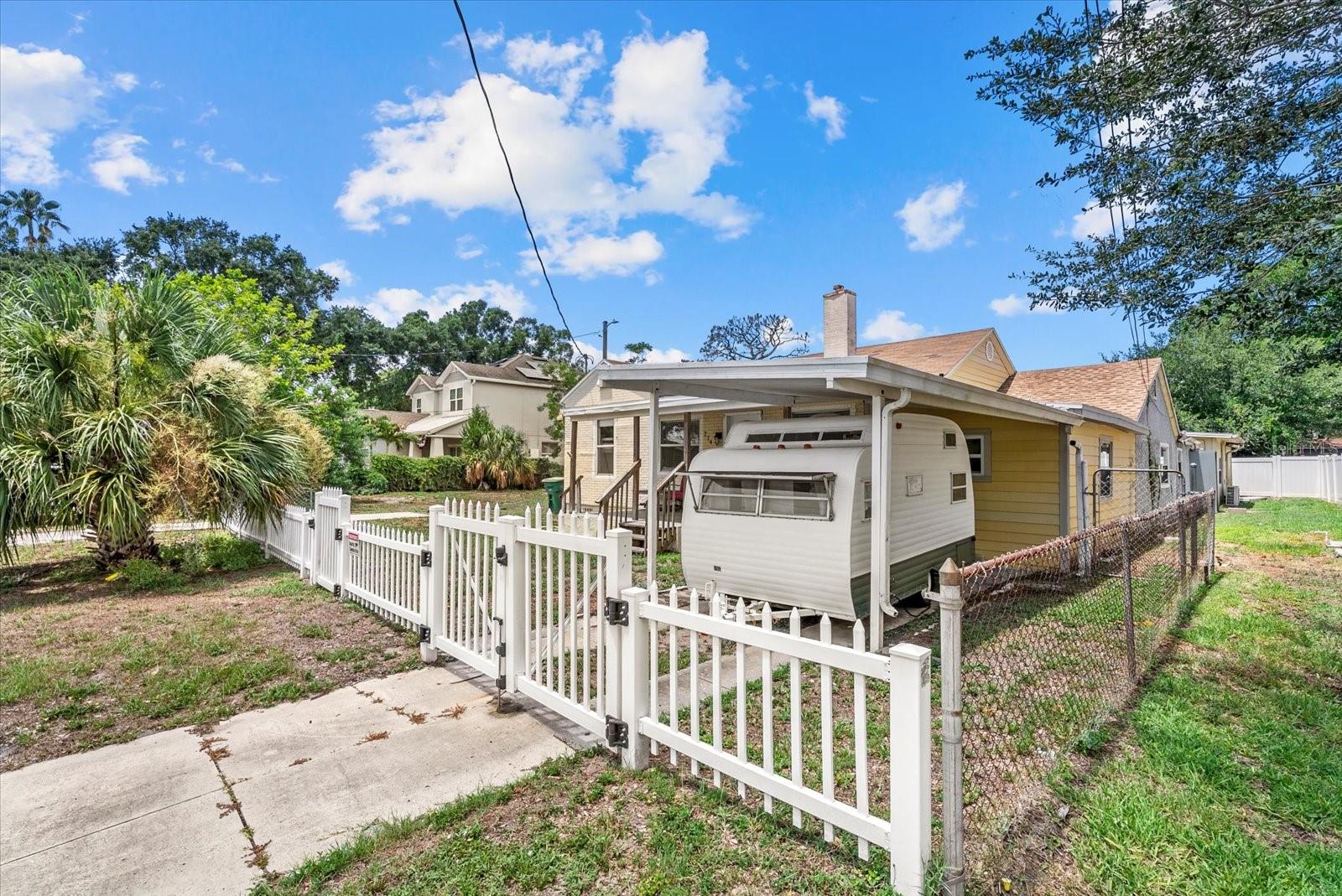 214 N HABANA AVE